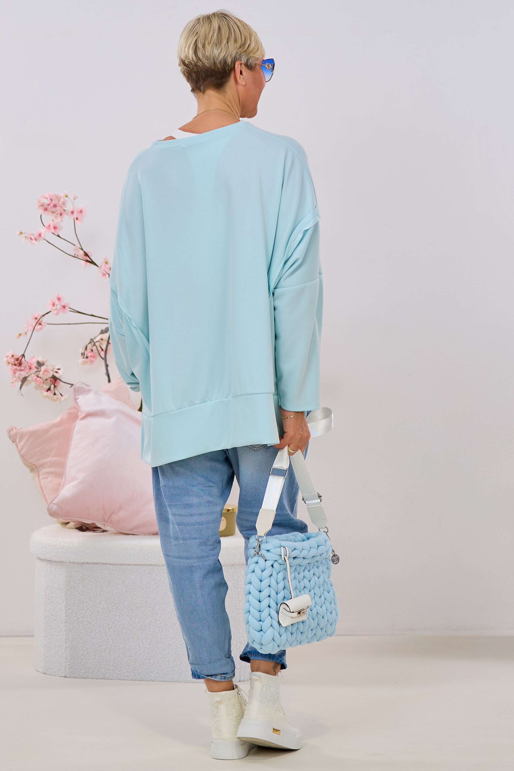 Cozy Sweaty mit außenliegenden Nähten, hellblau
