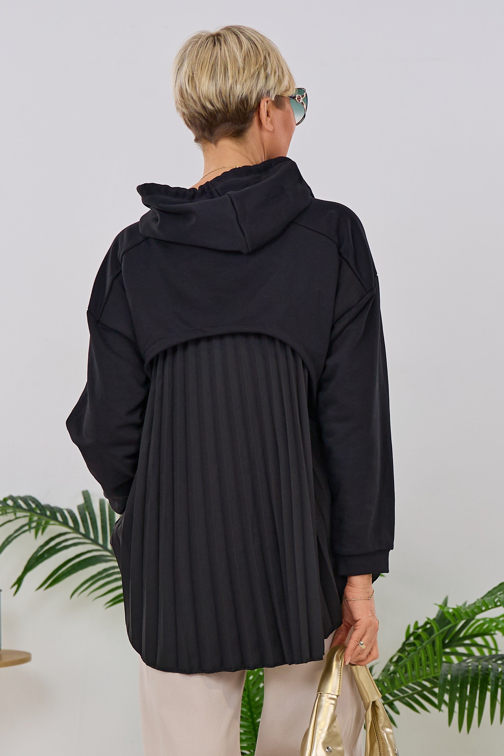 Hoodie mit Plissee-Einsatz, schwarz