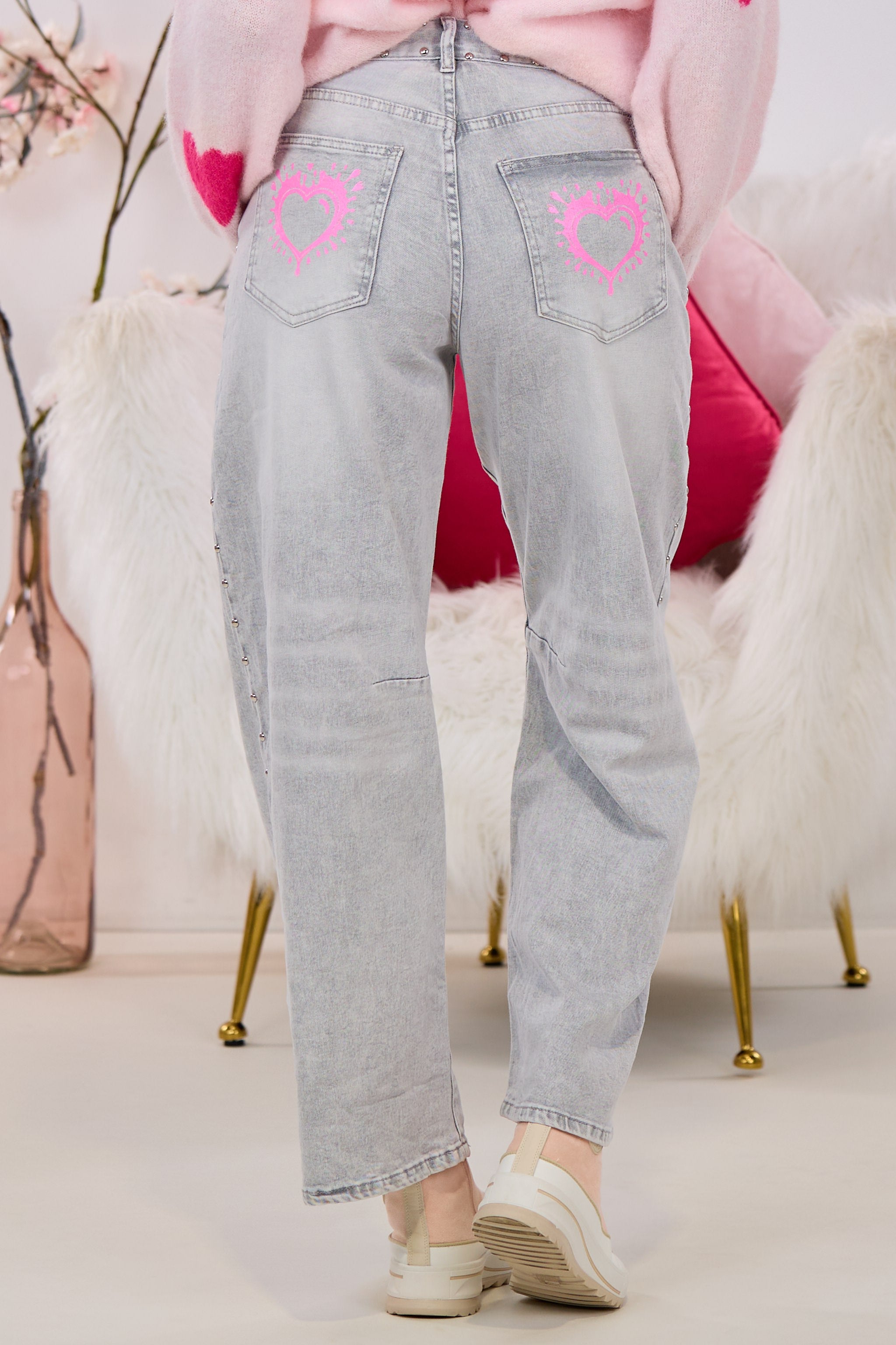 Jeans mit Nieten und Druck, hellgrau-pink