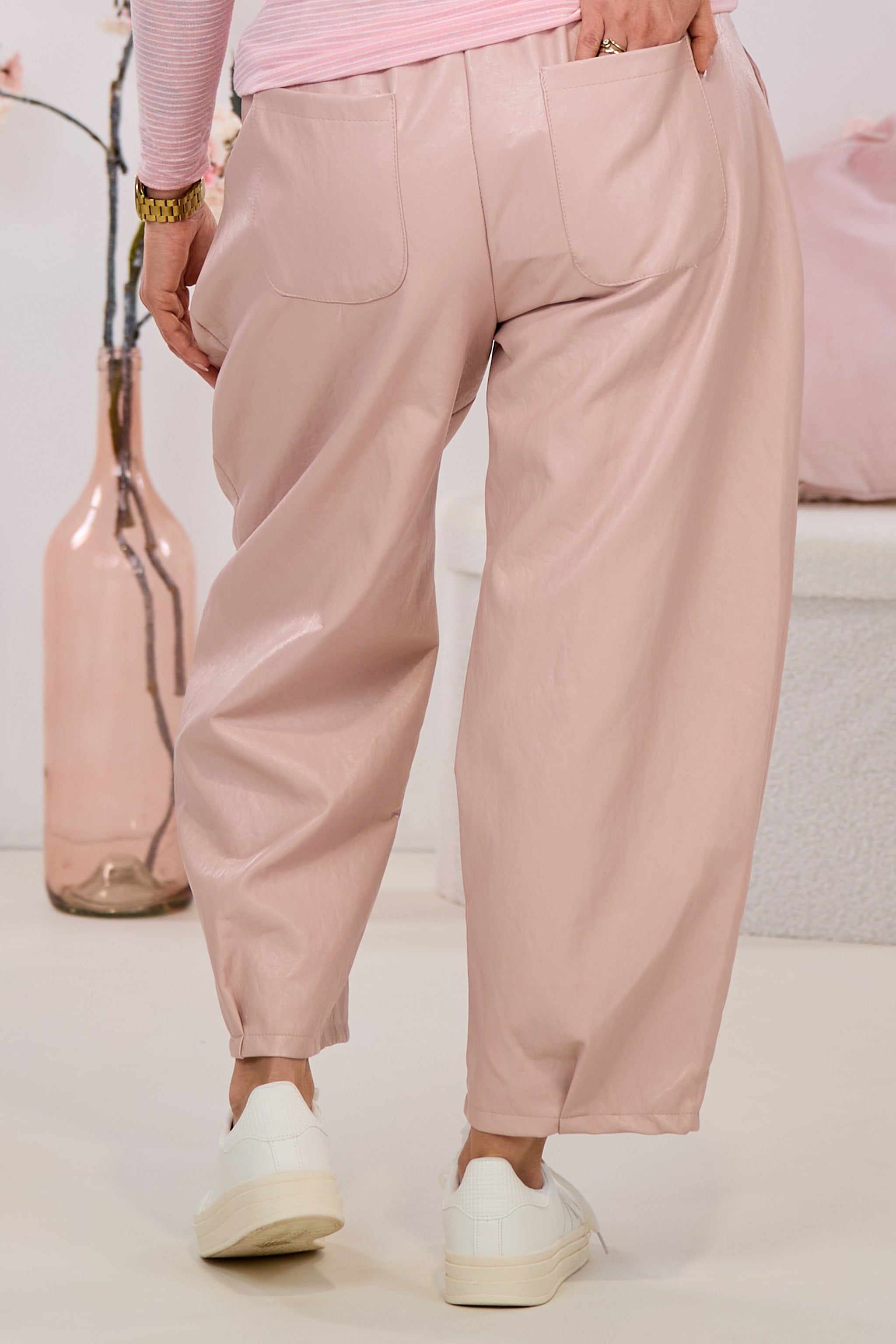 Kunstleder Hose mit Gürtel, altrosa