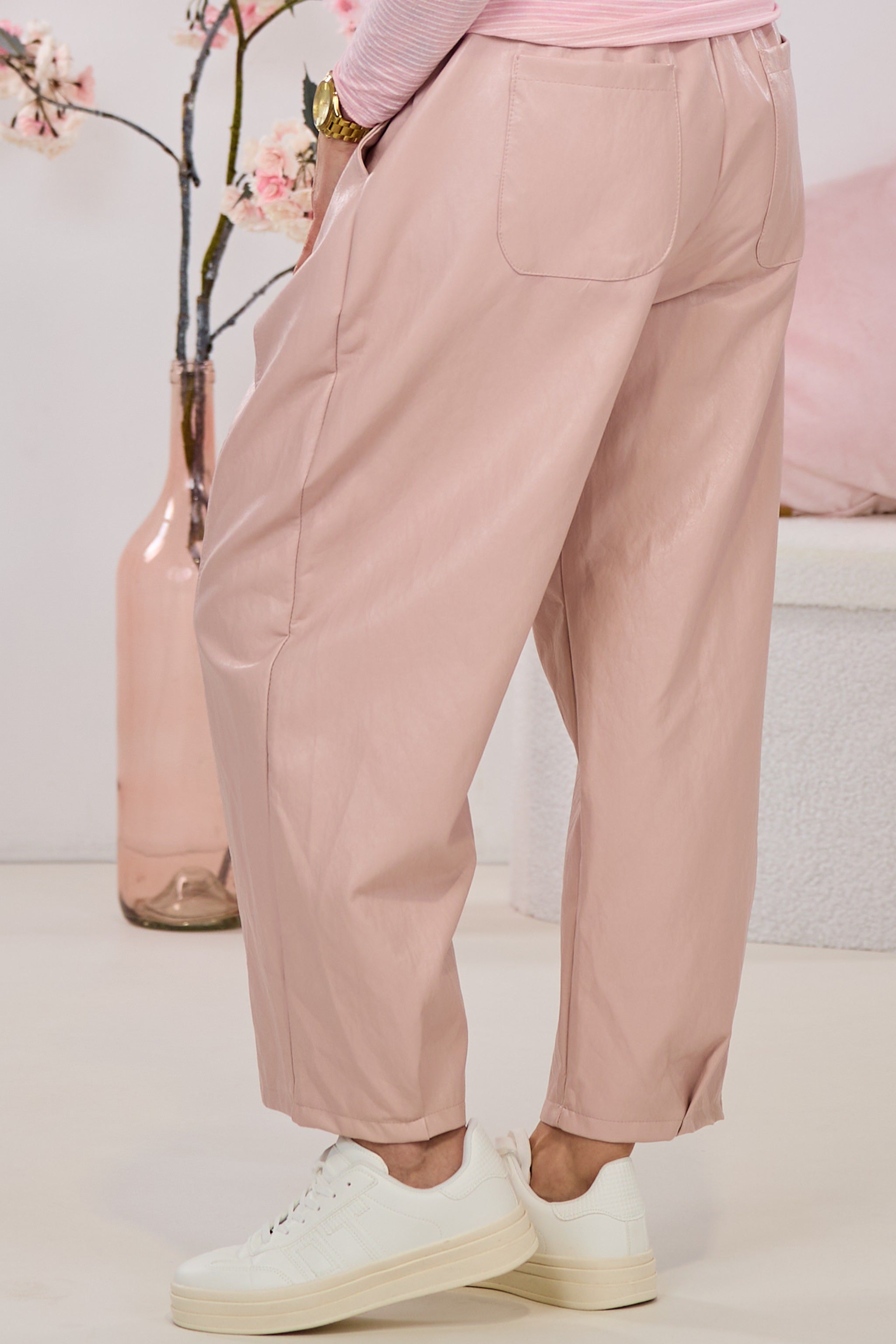 Kunstleder Hose mit Gürtel, altrosa