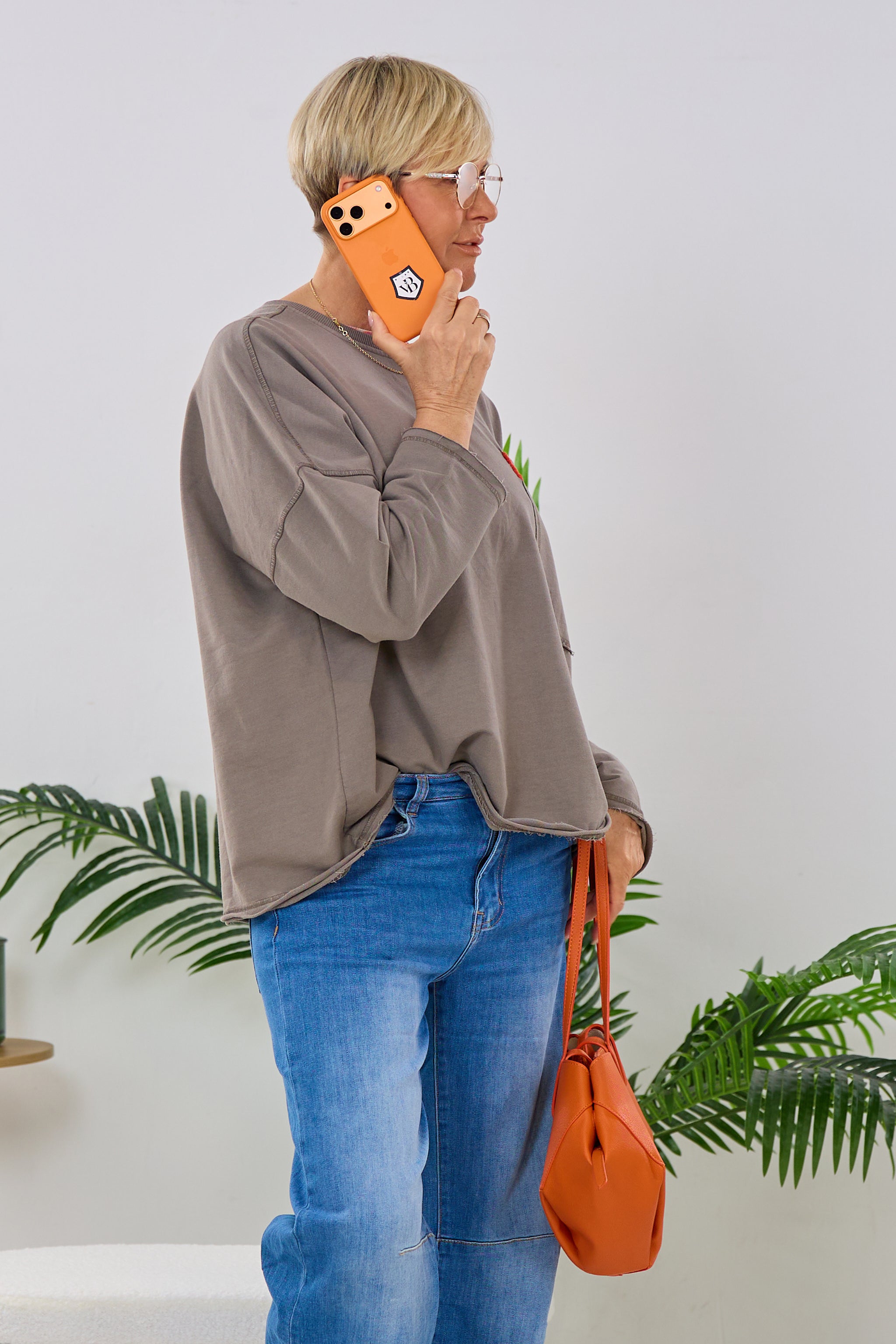 Oversized Sweaty mit großer Brusttasche, taupe