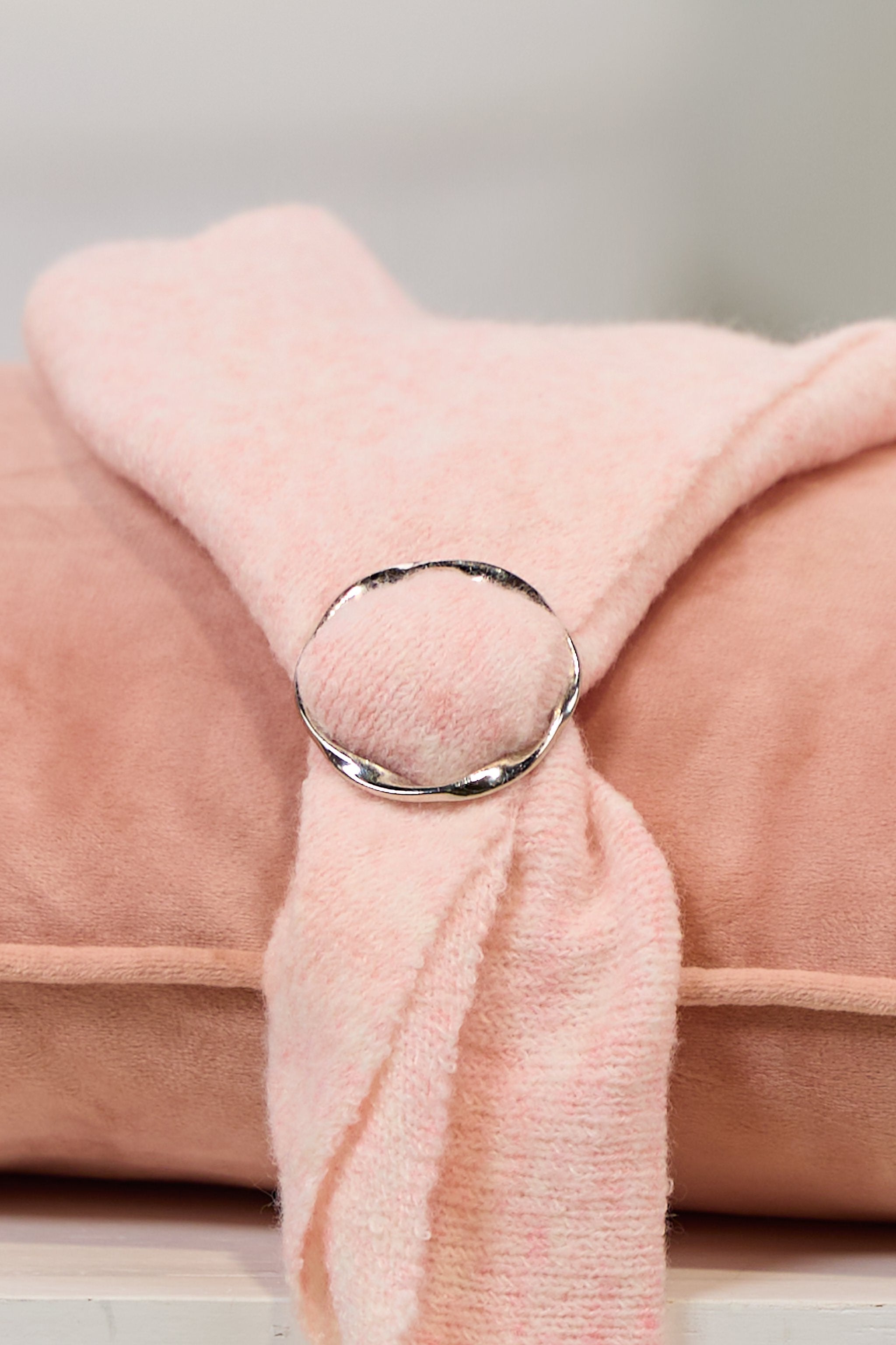 Tuchring/Blusenring, silberfarben