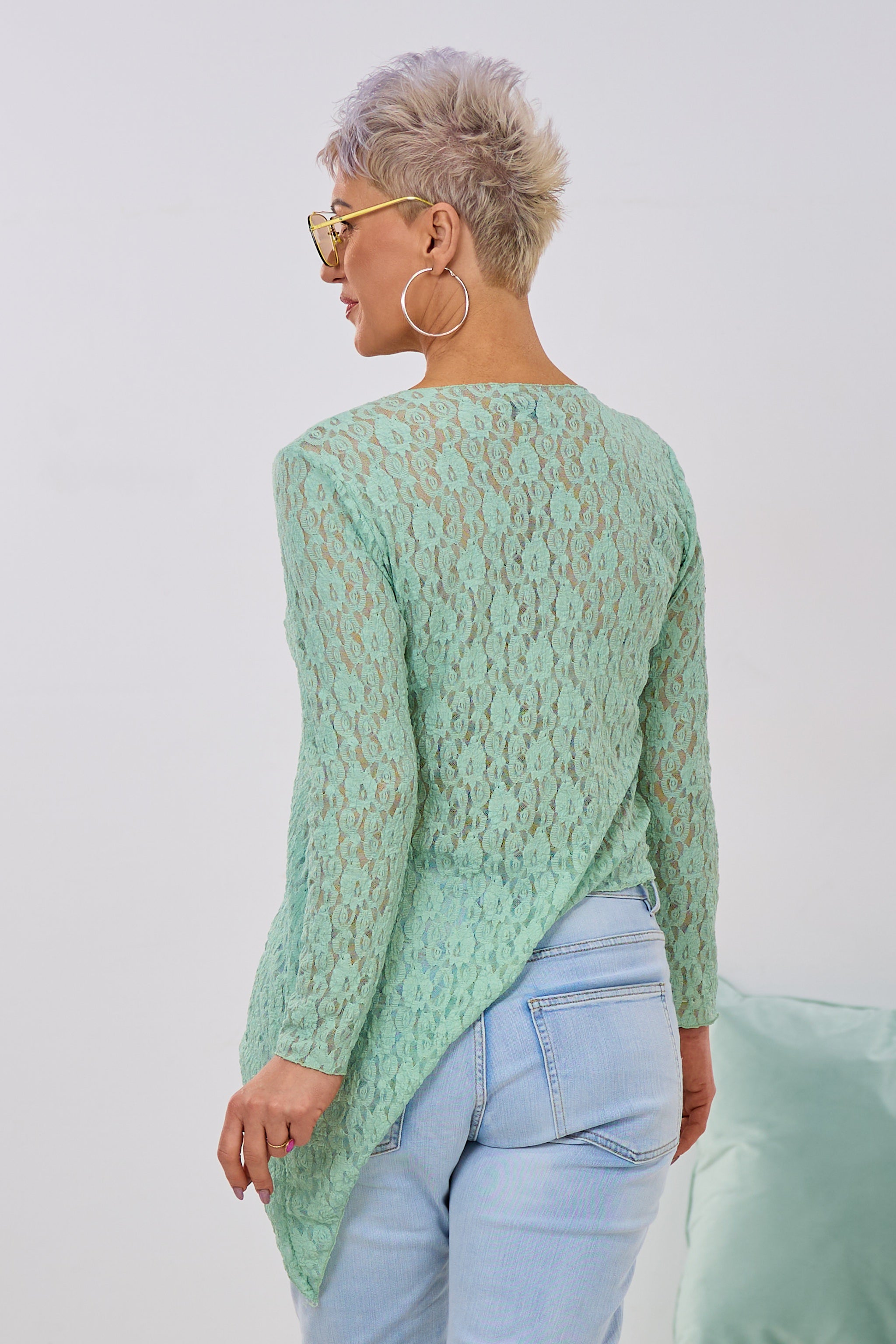 Asymmetrisches Spitzen-Langarmshirt, lindgrün