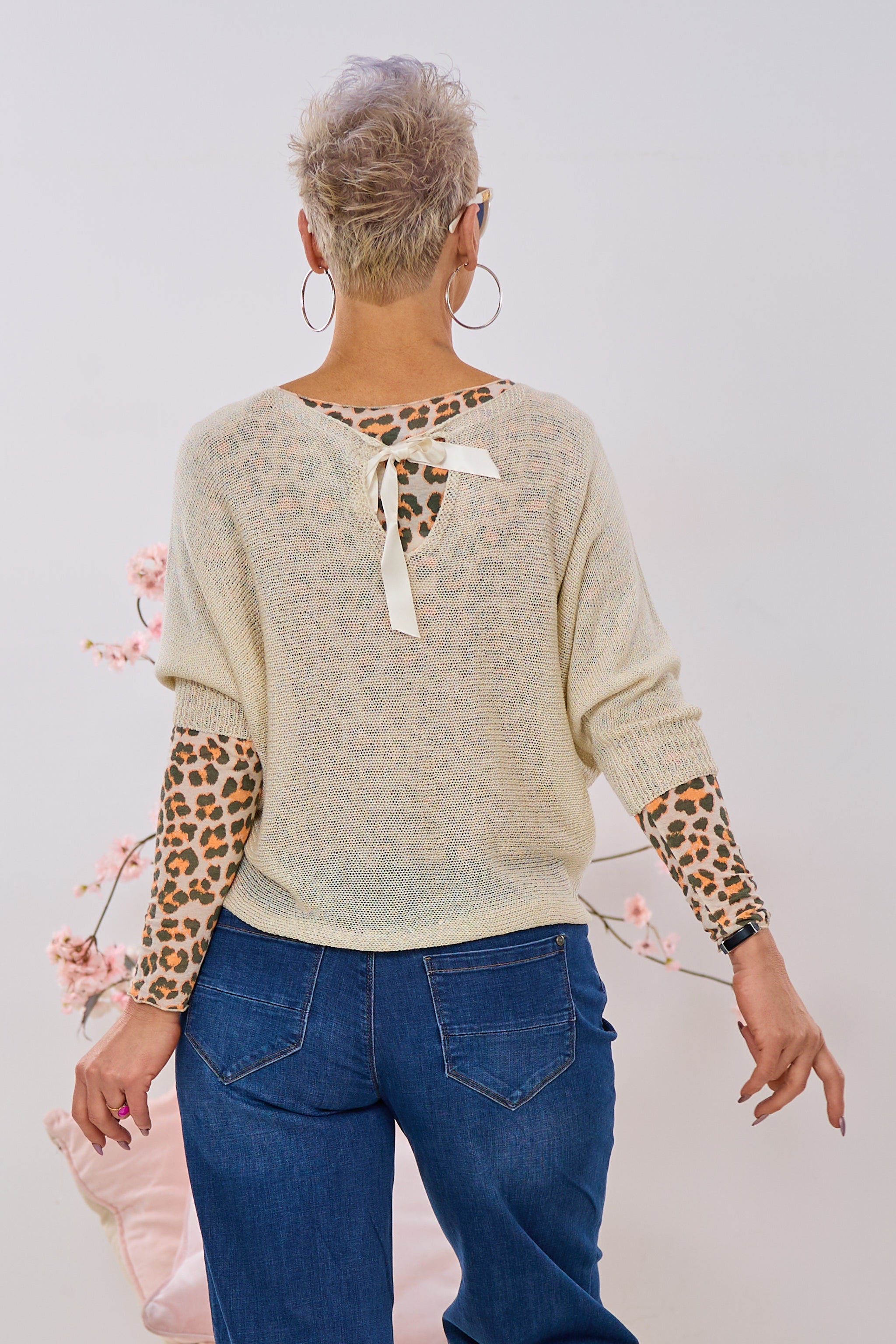 quergestrickter Pulli mit Schleife, beige