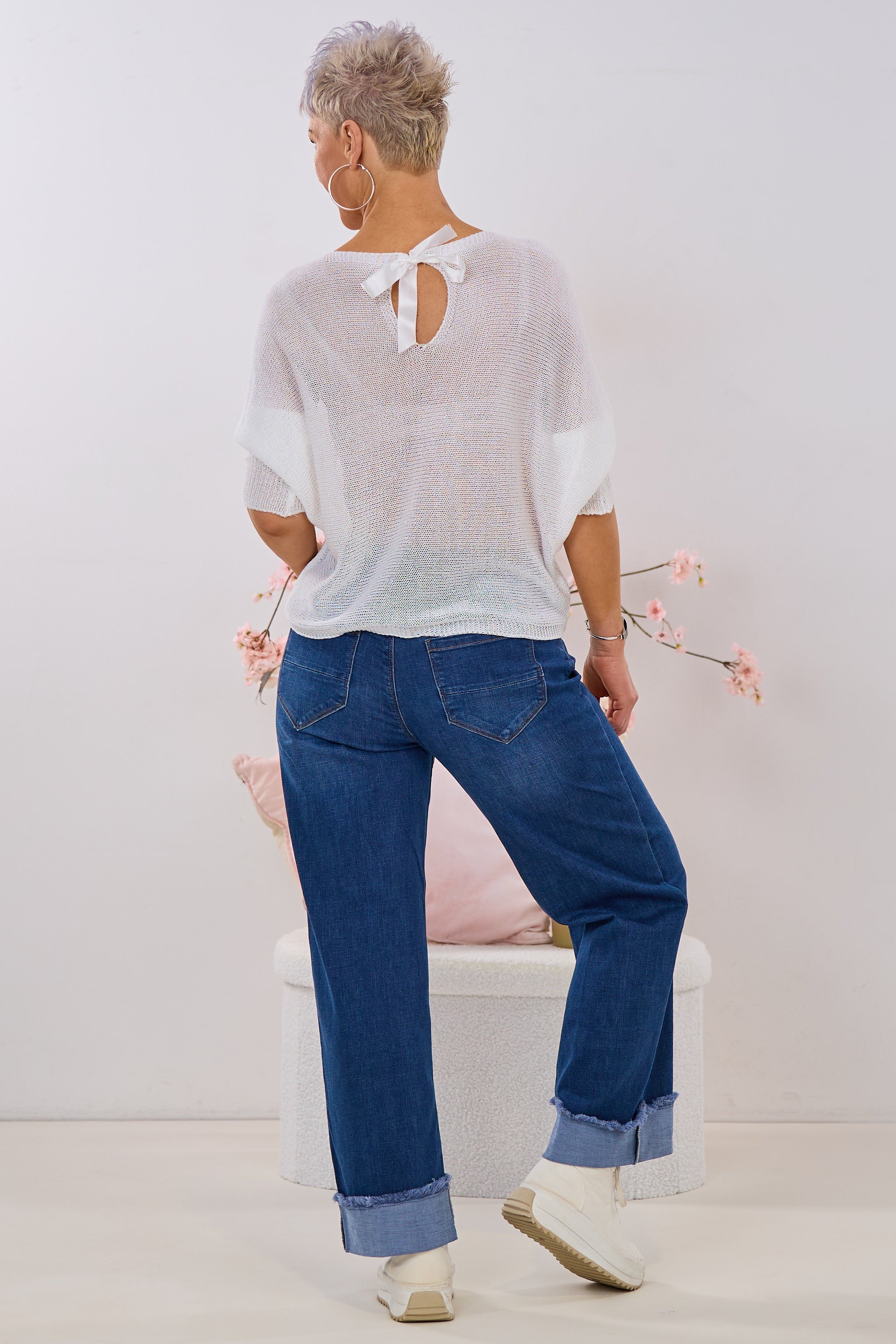 quergestrickter Pulli mit Schleife, weiß