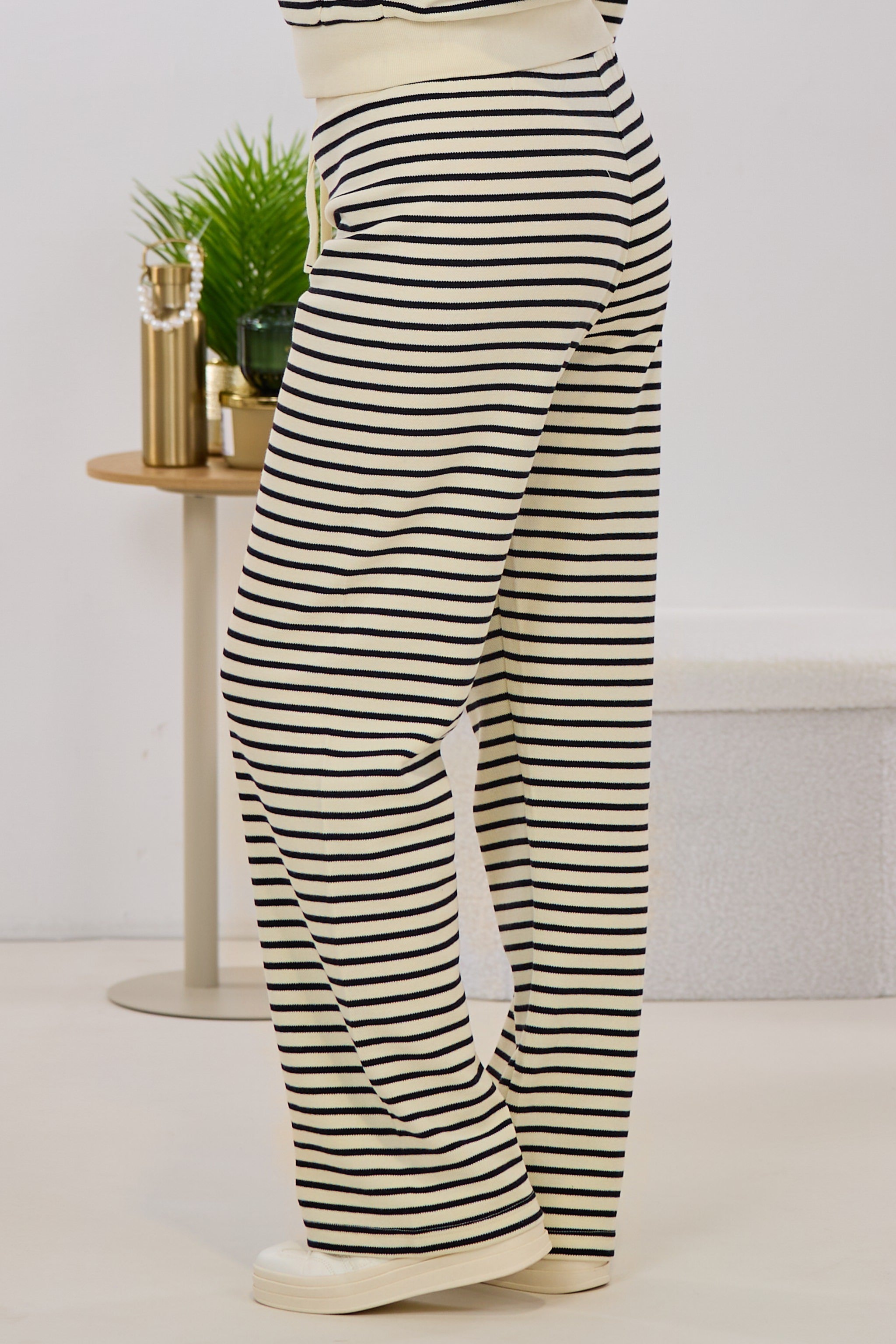 geringelte Sweaty Hose, creme-schwarz