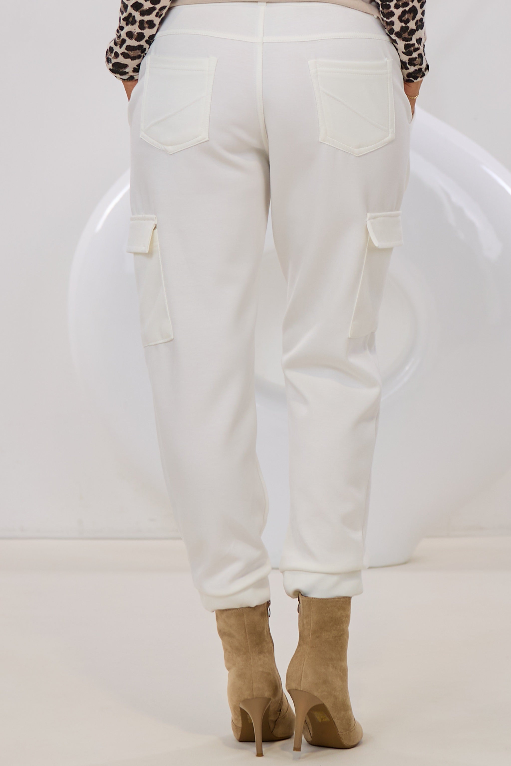 Cozy Hose mit Cargotaschen,ecru