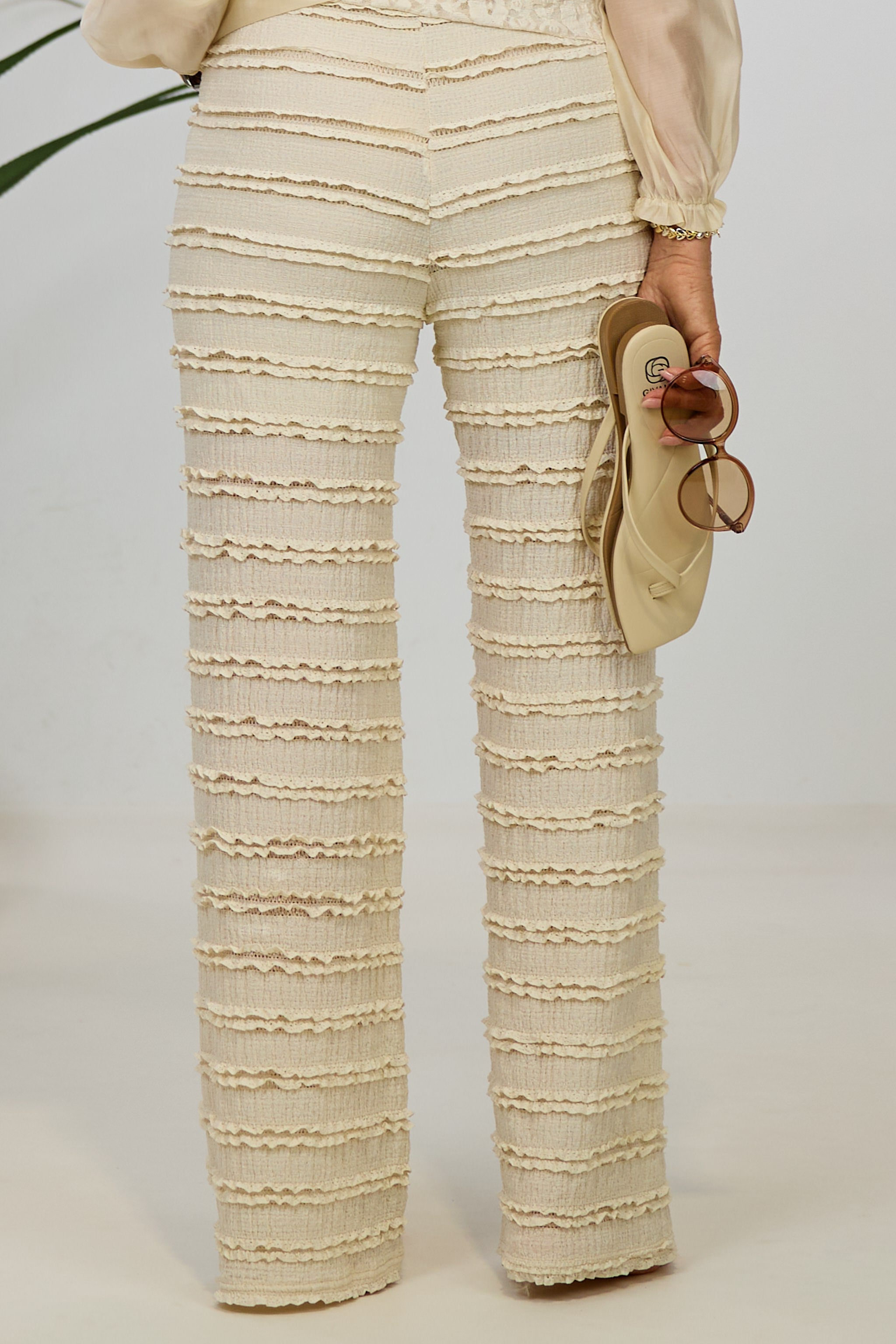 Elastische Hose mit Rüschen, beige