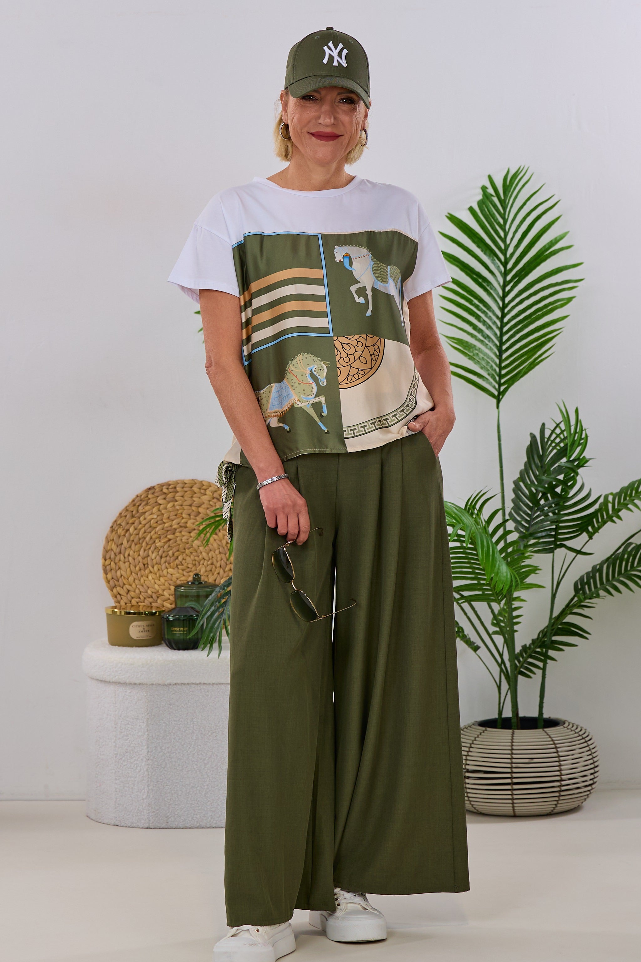 Blusenshirt im Materialmix, weiß-khaki