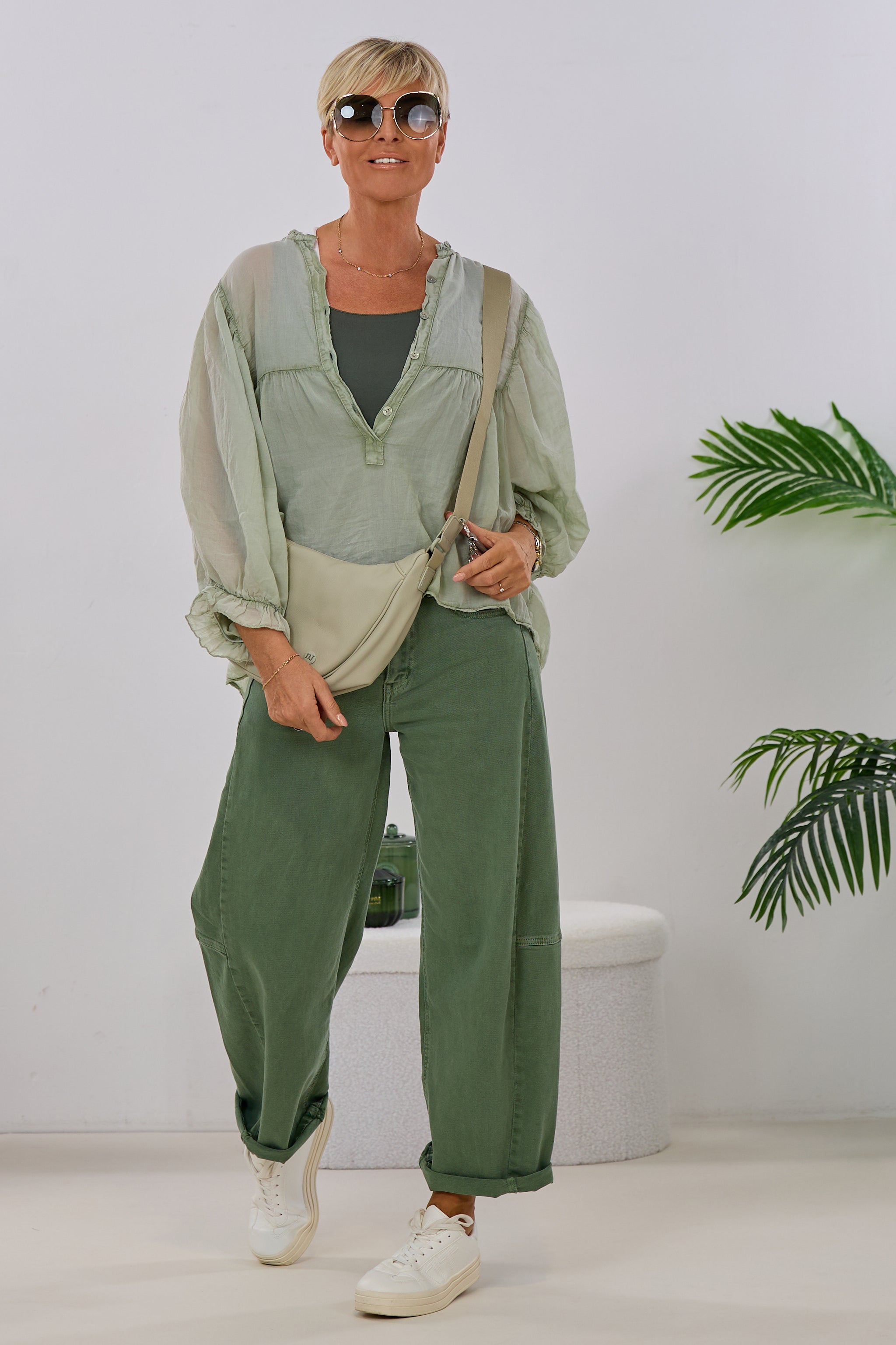 Transparente Bluse mit weiten Ärmeln, hell khaki