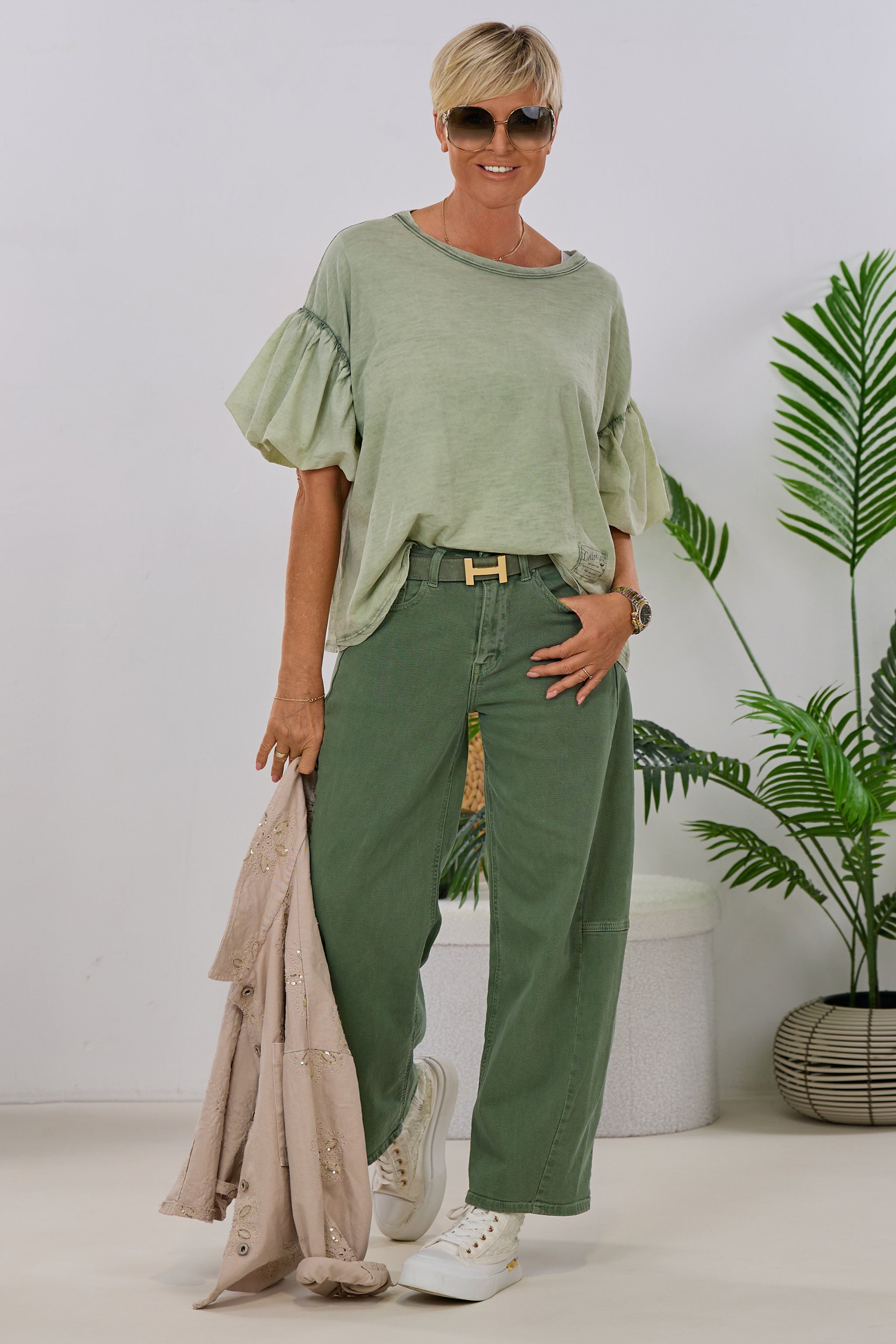 Jeans im leichten Bottle-Style, khaki