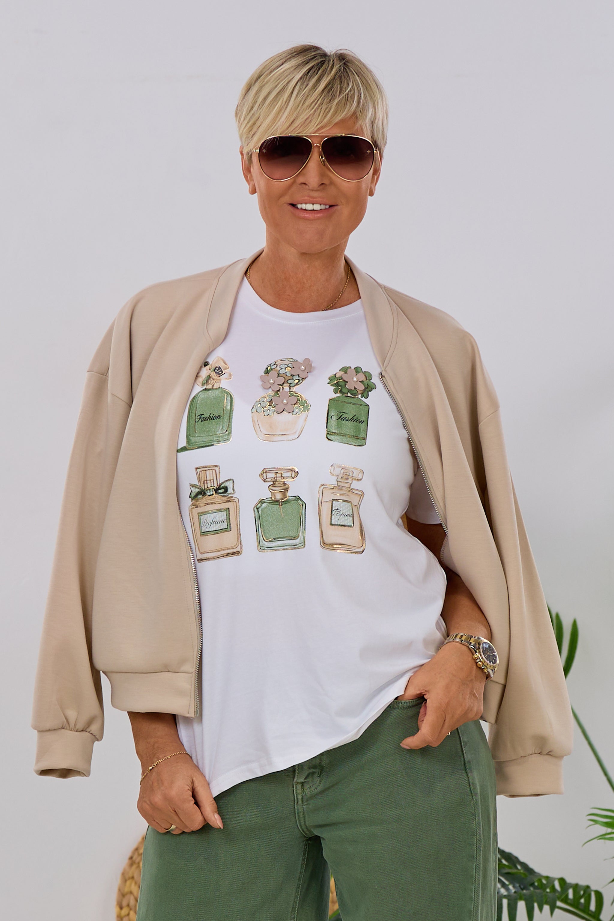 T-Shirt mit Flakons, weiß-khaki