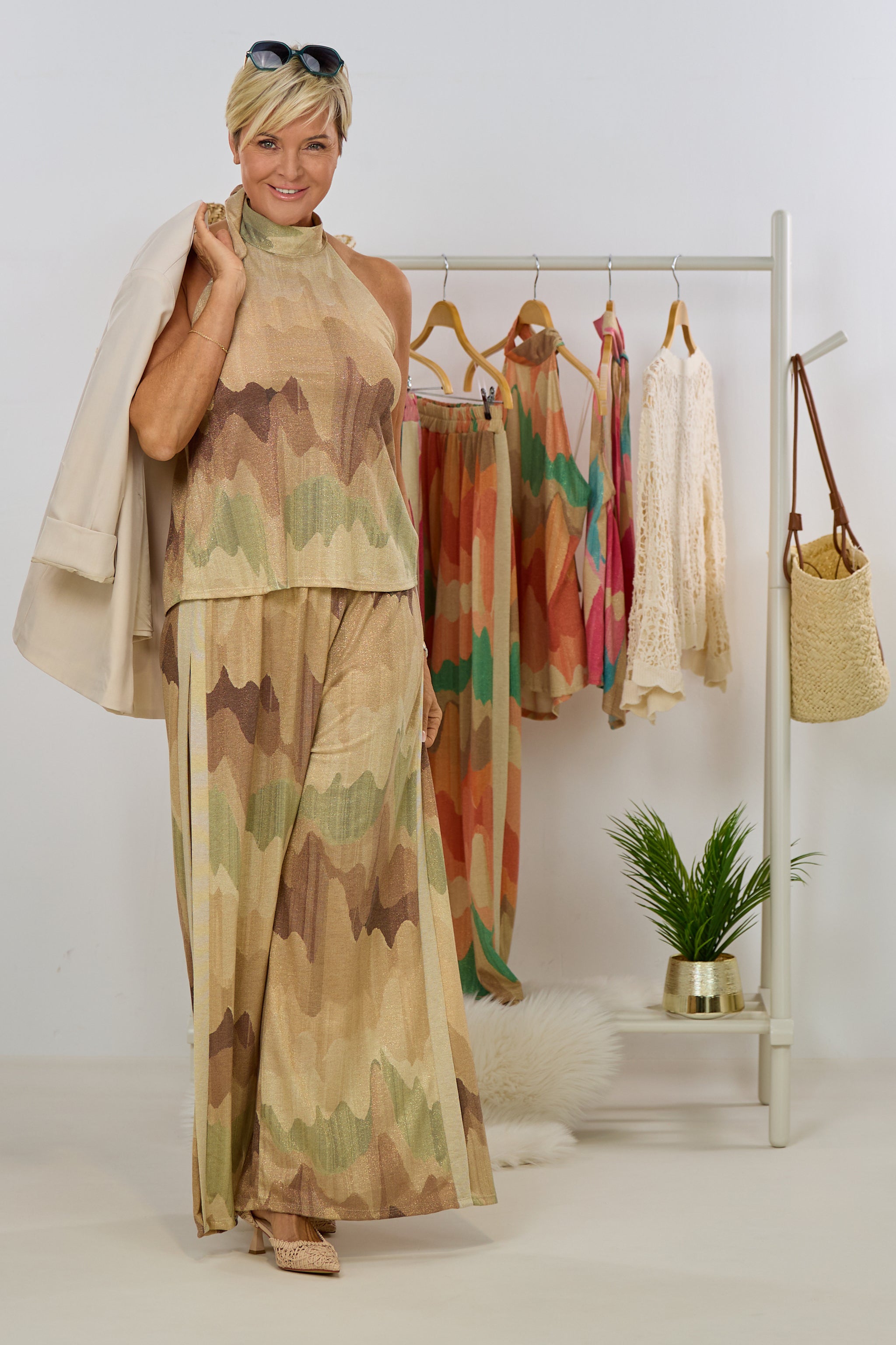 Neckholder Blusen-Top, beige-braun-gold