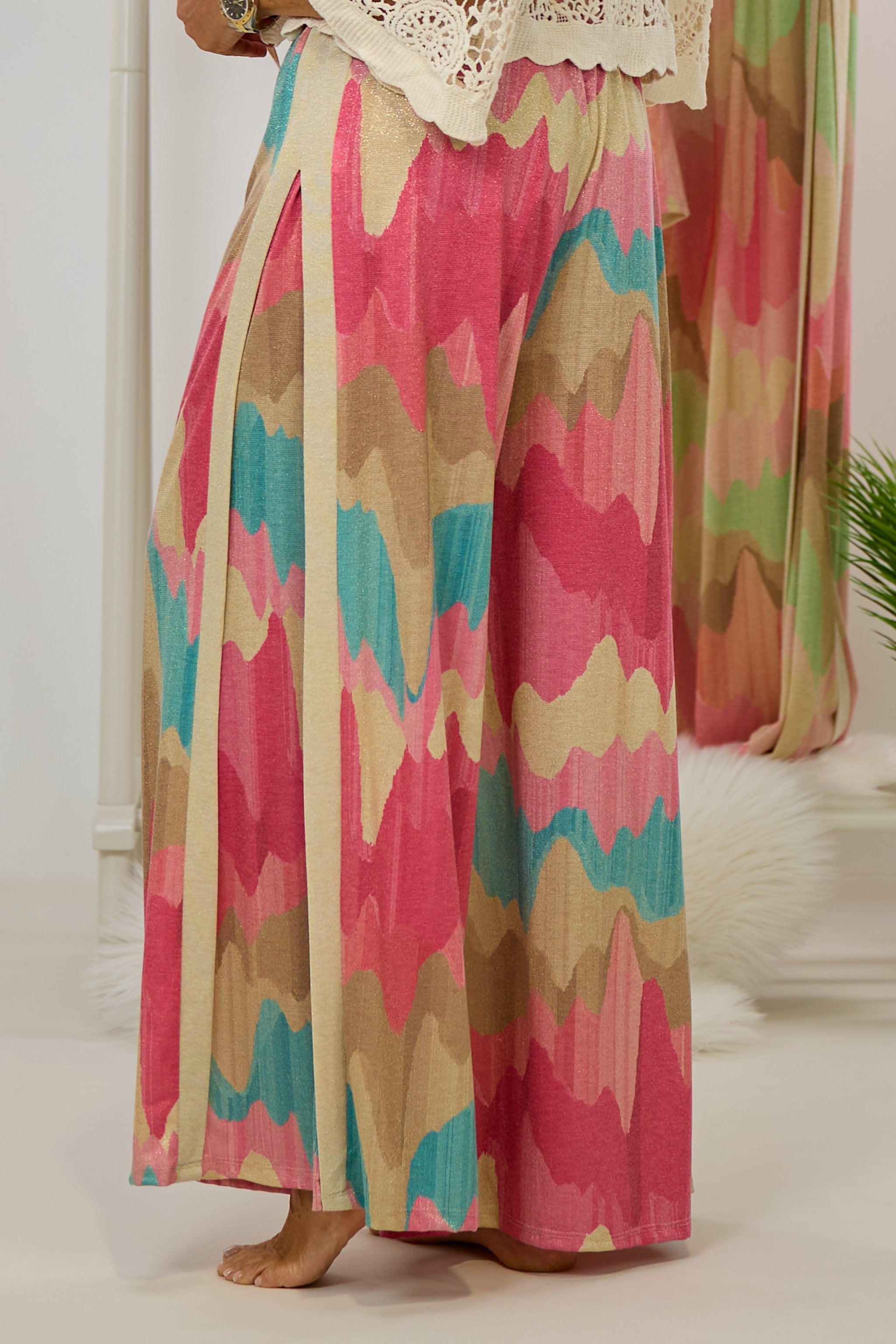weit ausgestellte Hose mit Wellenmuster, pink-petrol-gold