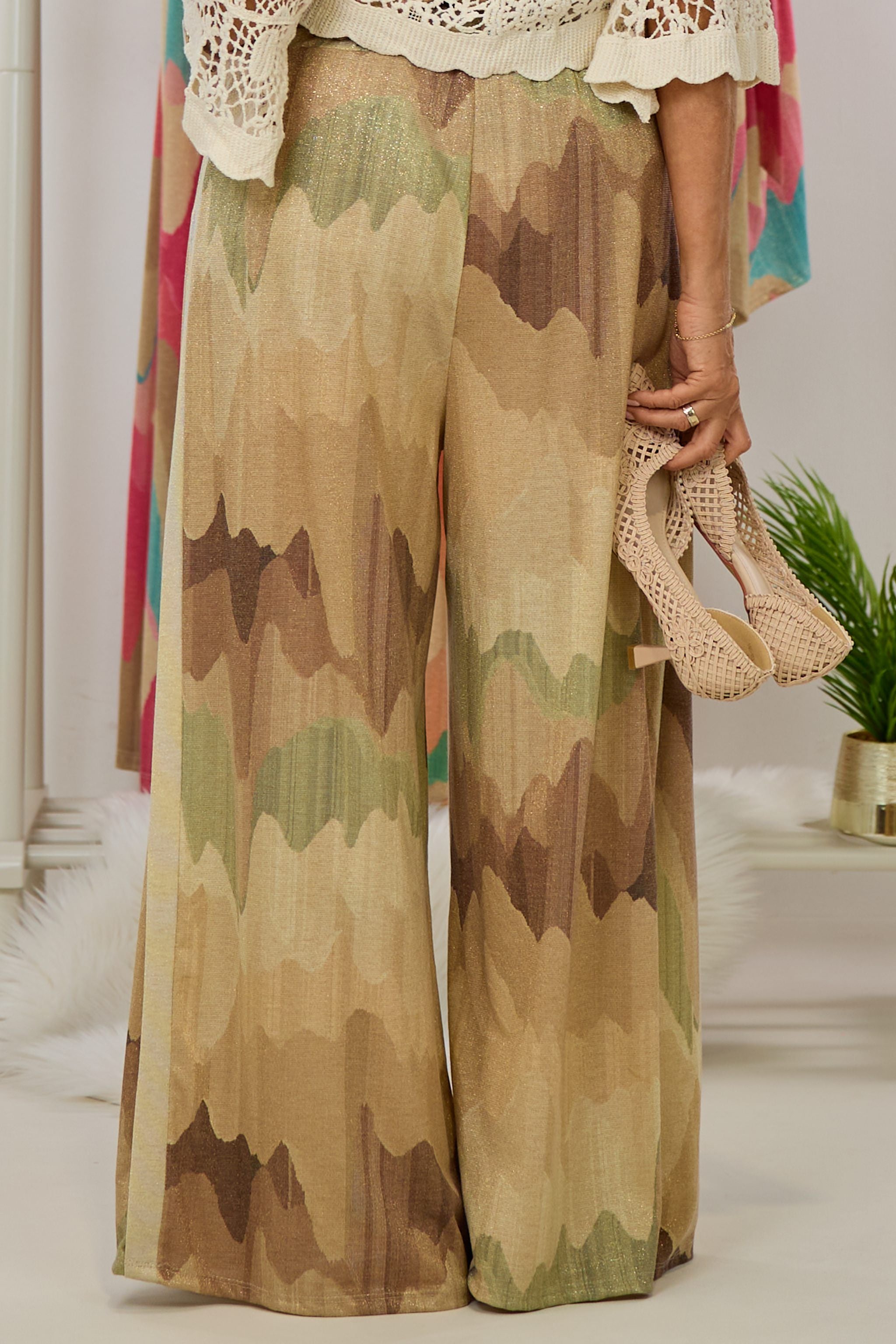 weit ausgestellte Hose mit Wellenmuster, beige-braun-gold