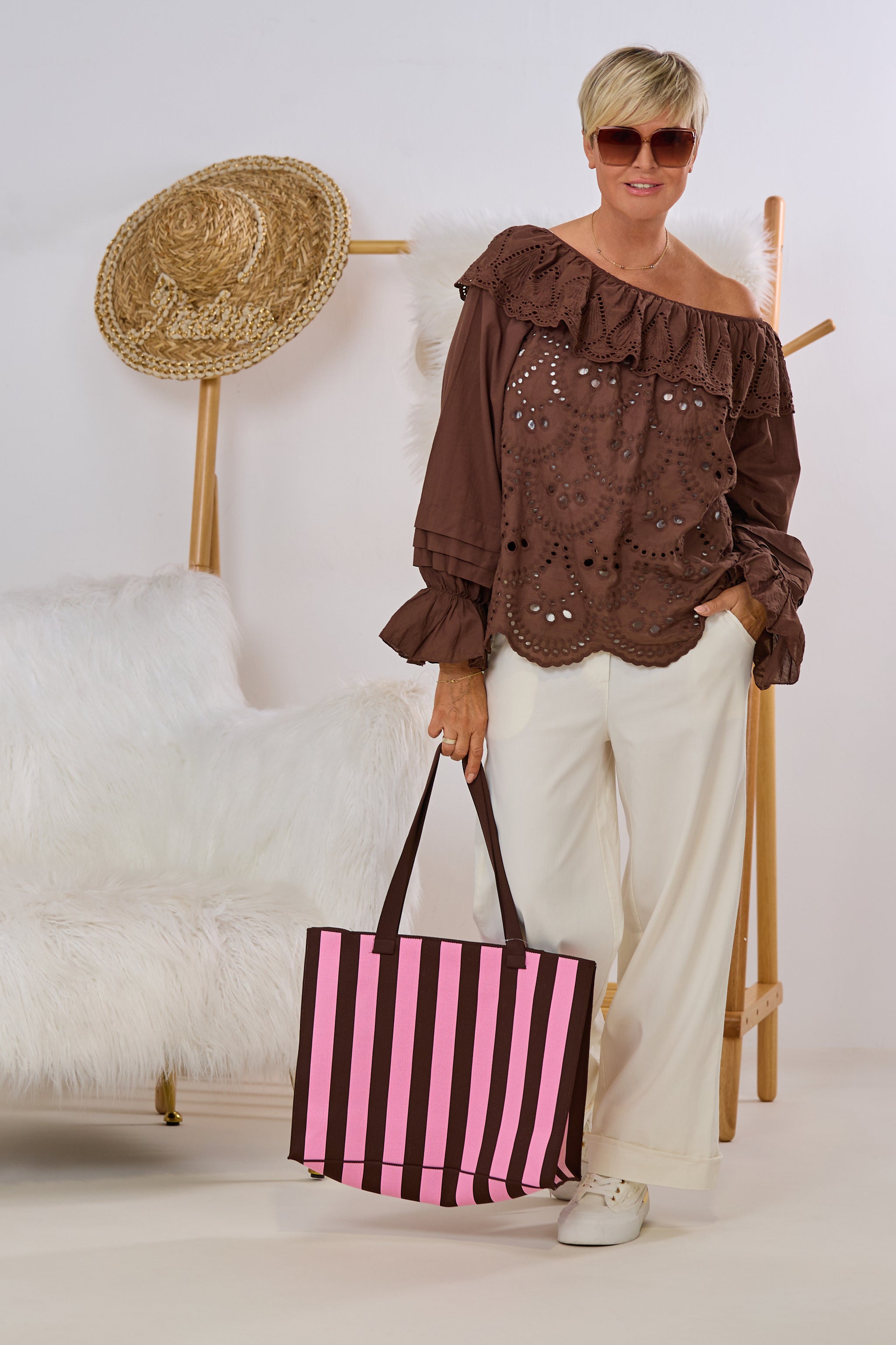 Hose mit weiten Beinen, ecru