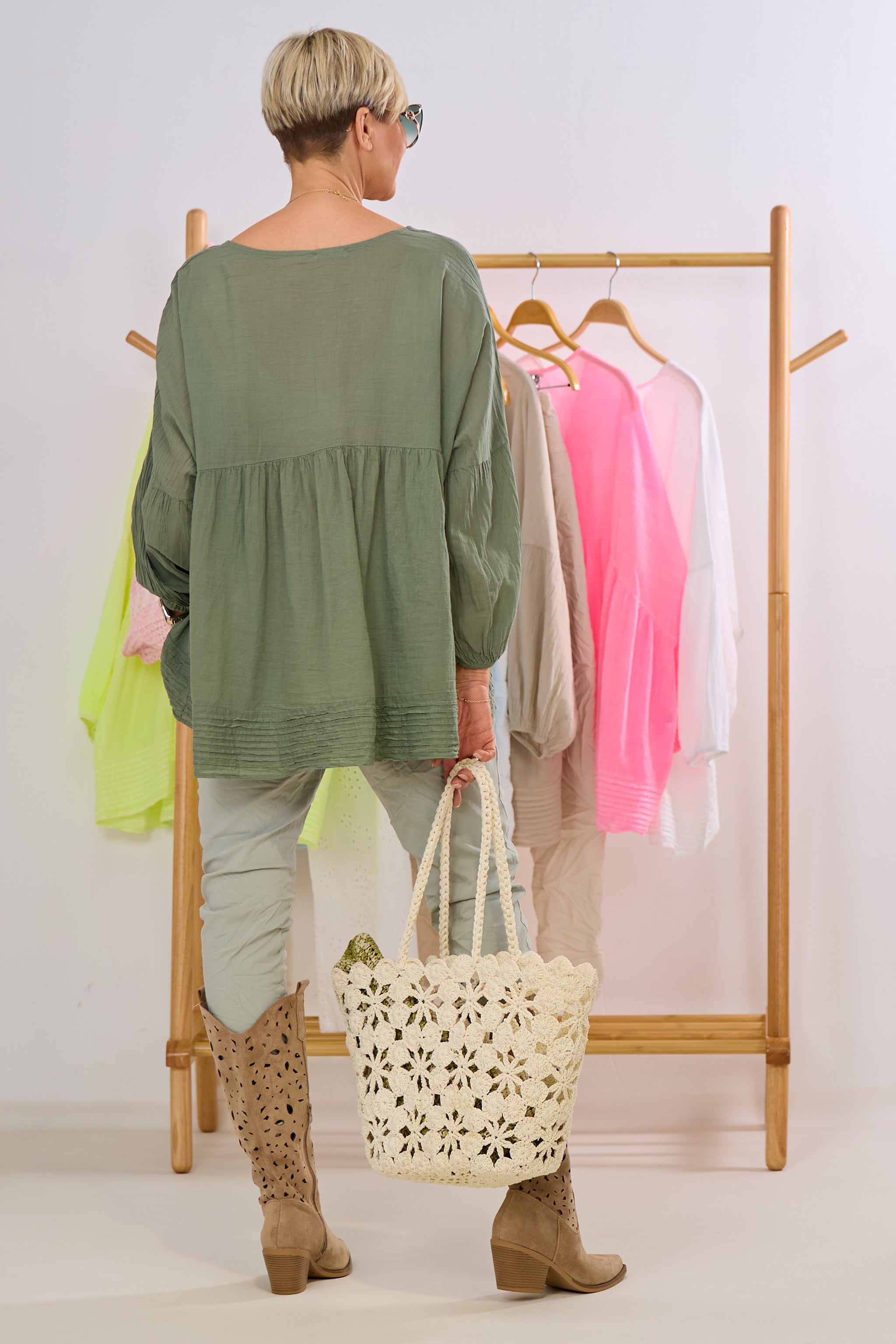 luftige Bluse mit V-Ausschnitt und langen Ärmeln, khaki