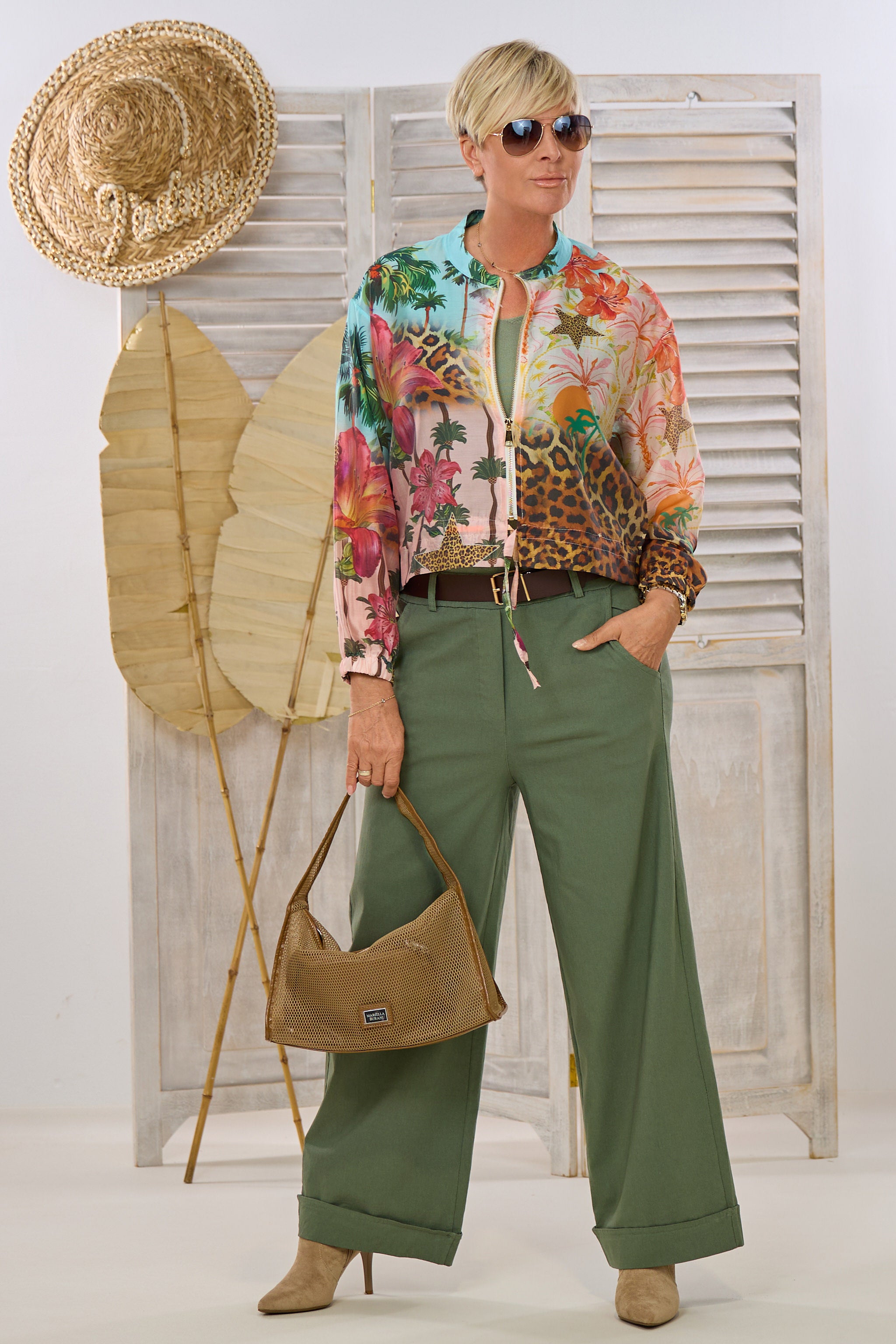 Leicht transparenter Blouson mit Kordelzug, bunt