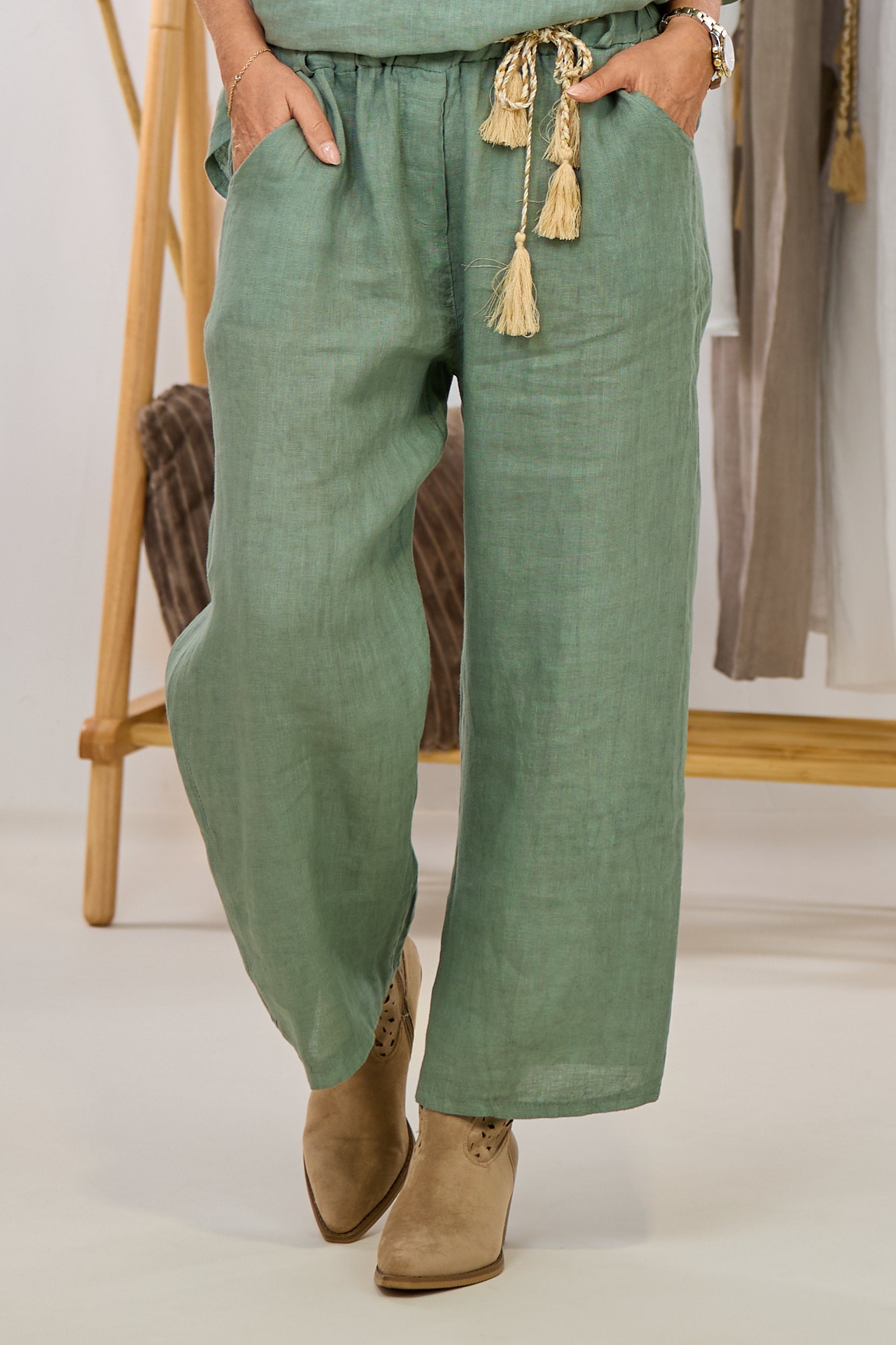 Leinenhose mit geflochtenem Gürtel, khaki