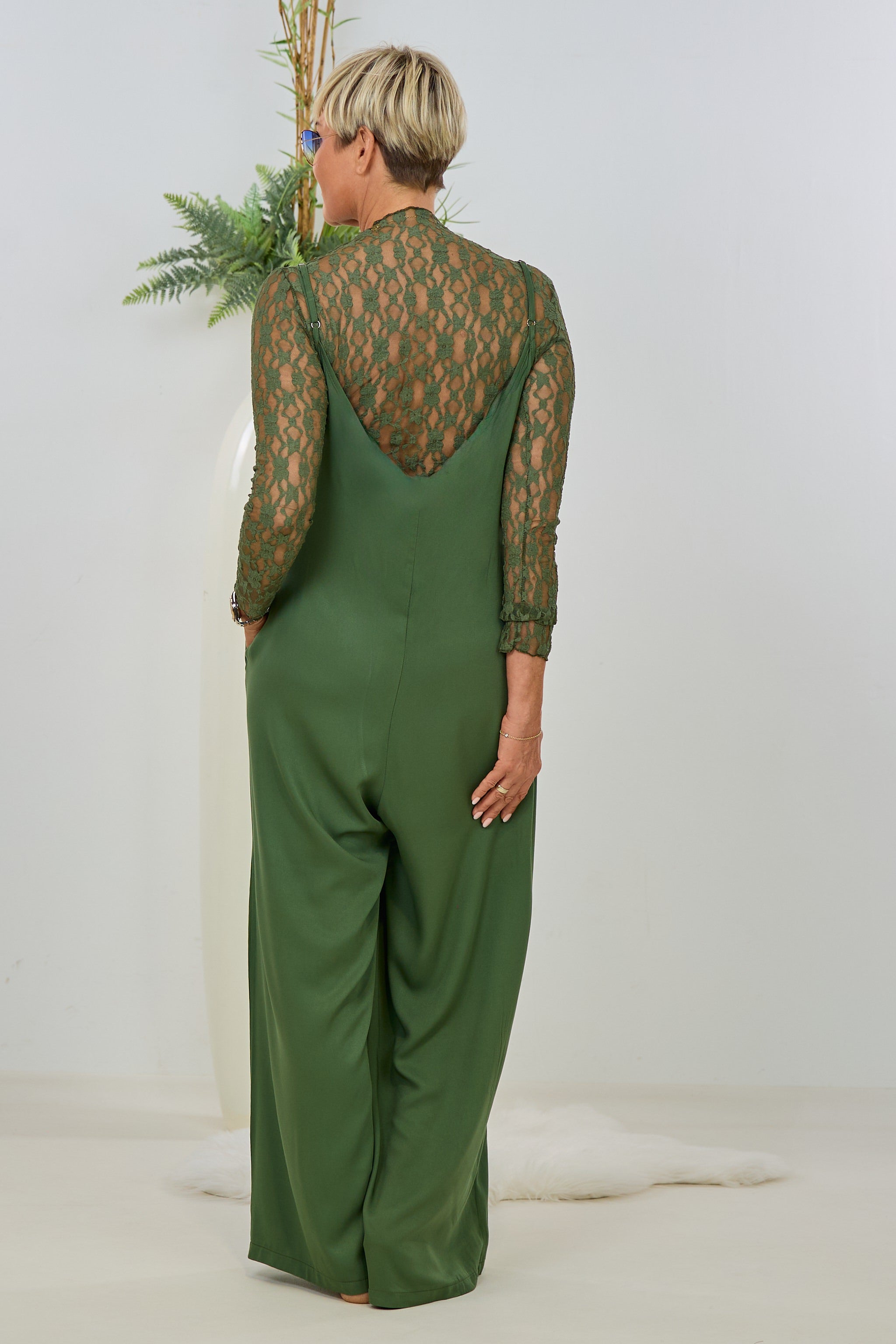 Jumpsuit mit Spaghettiträgern, khaki