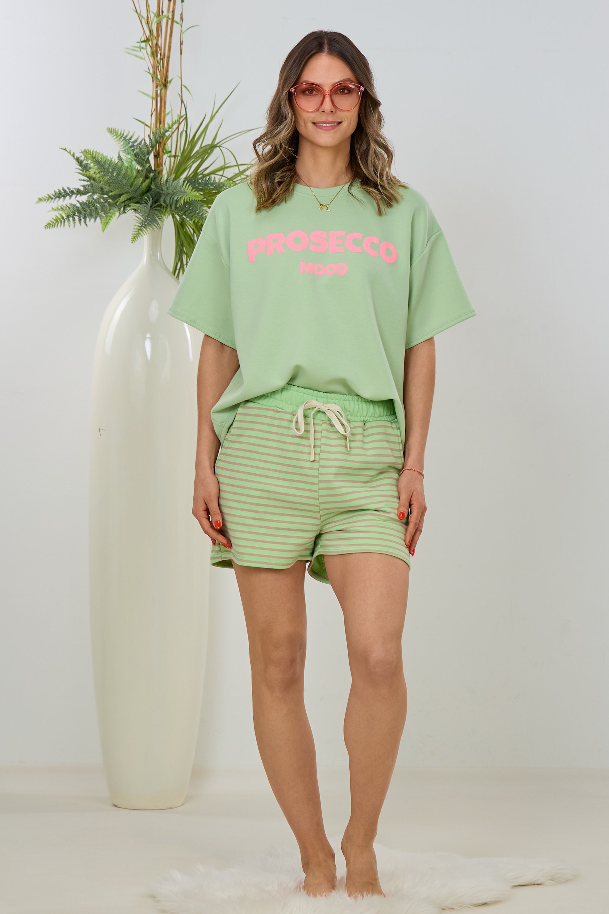 Gestreifte Shorts, lindgrün-taupe