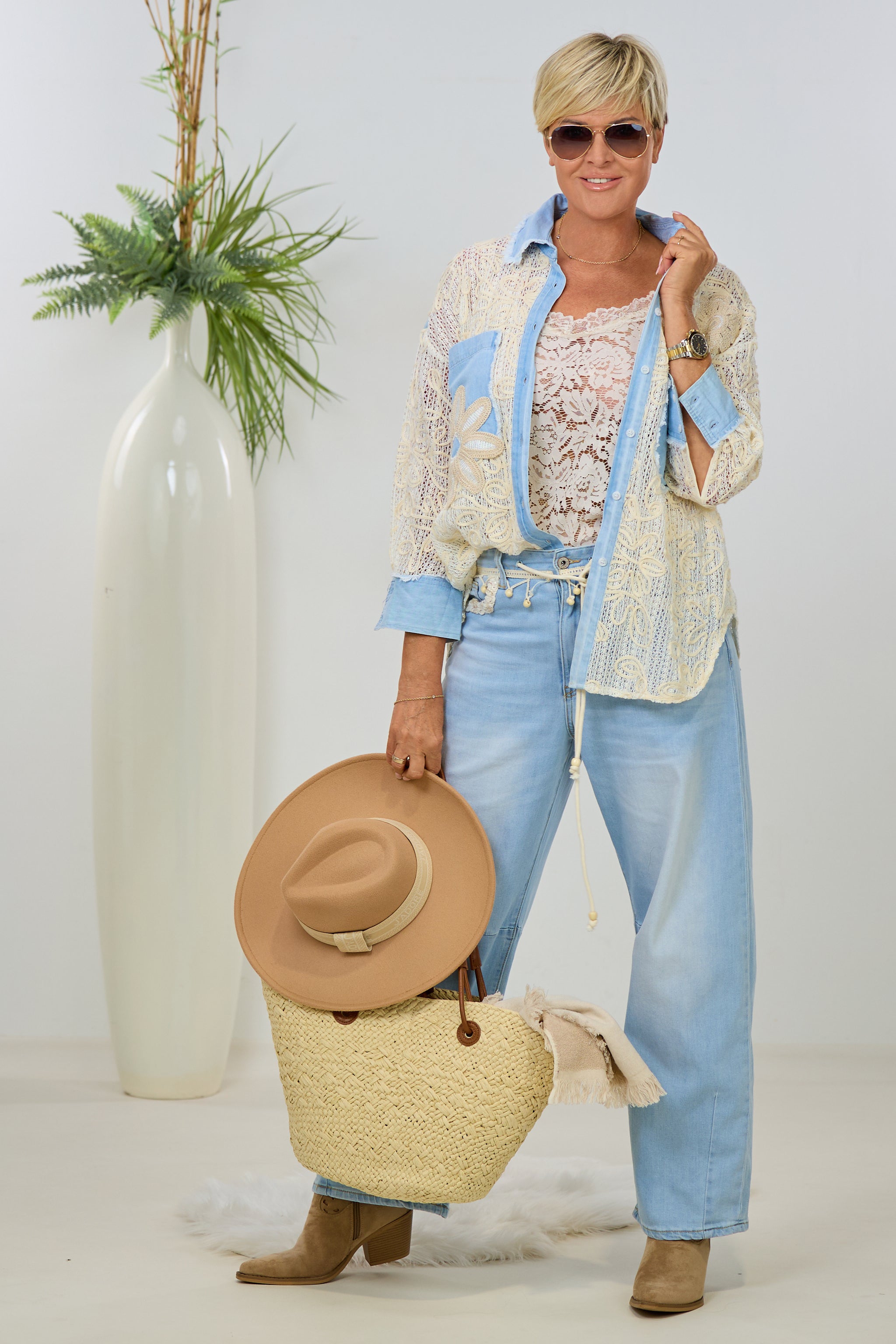 Bluse in Häkeloptik mit Jeans-Elementen, hell denim-creme