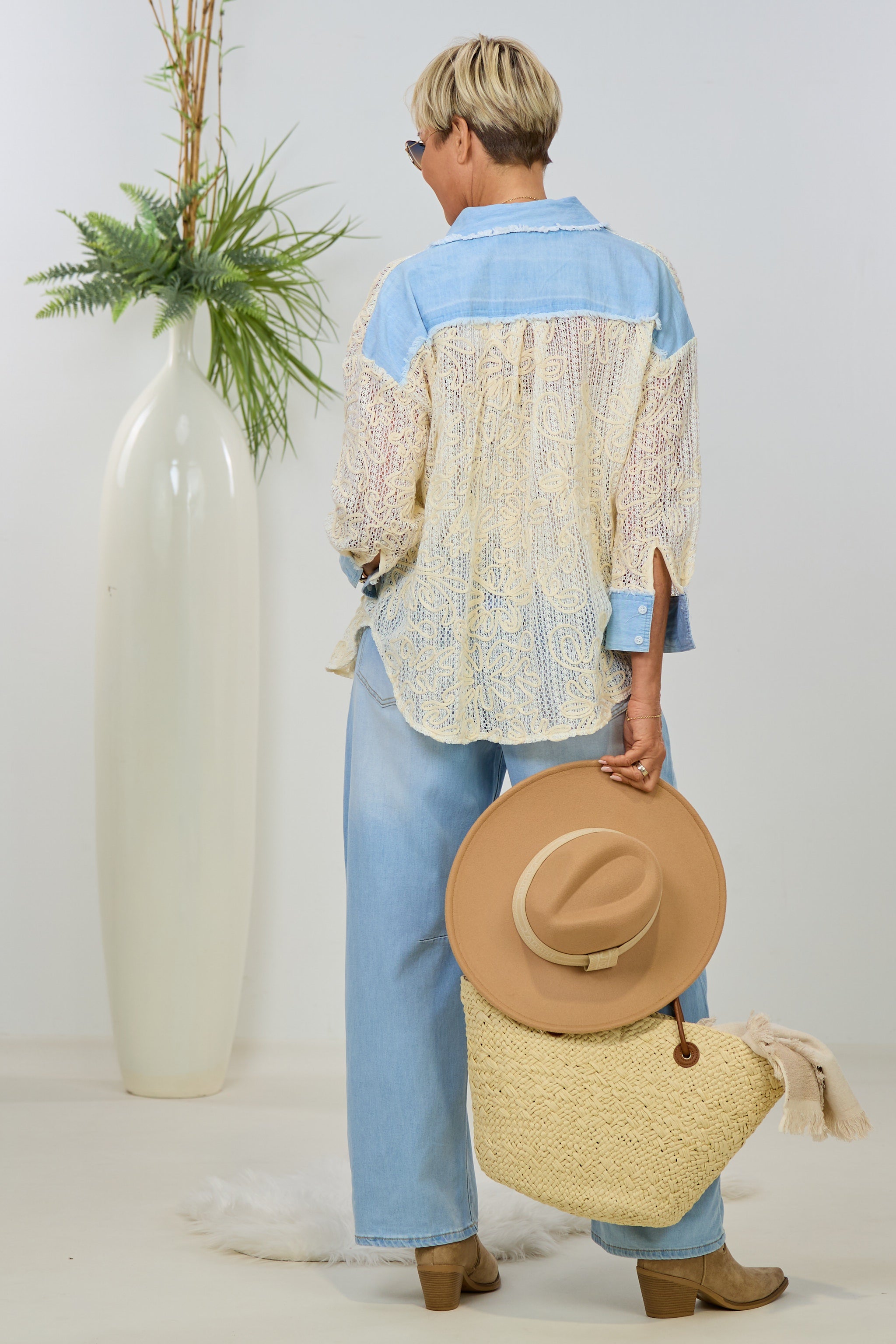 Bluse in Häkeloptik mit Jeans-Elementen, hell denim-creme