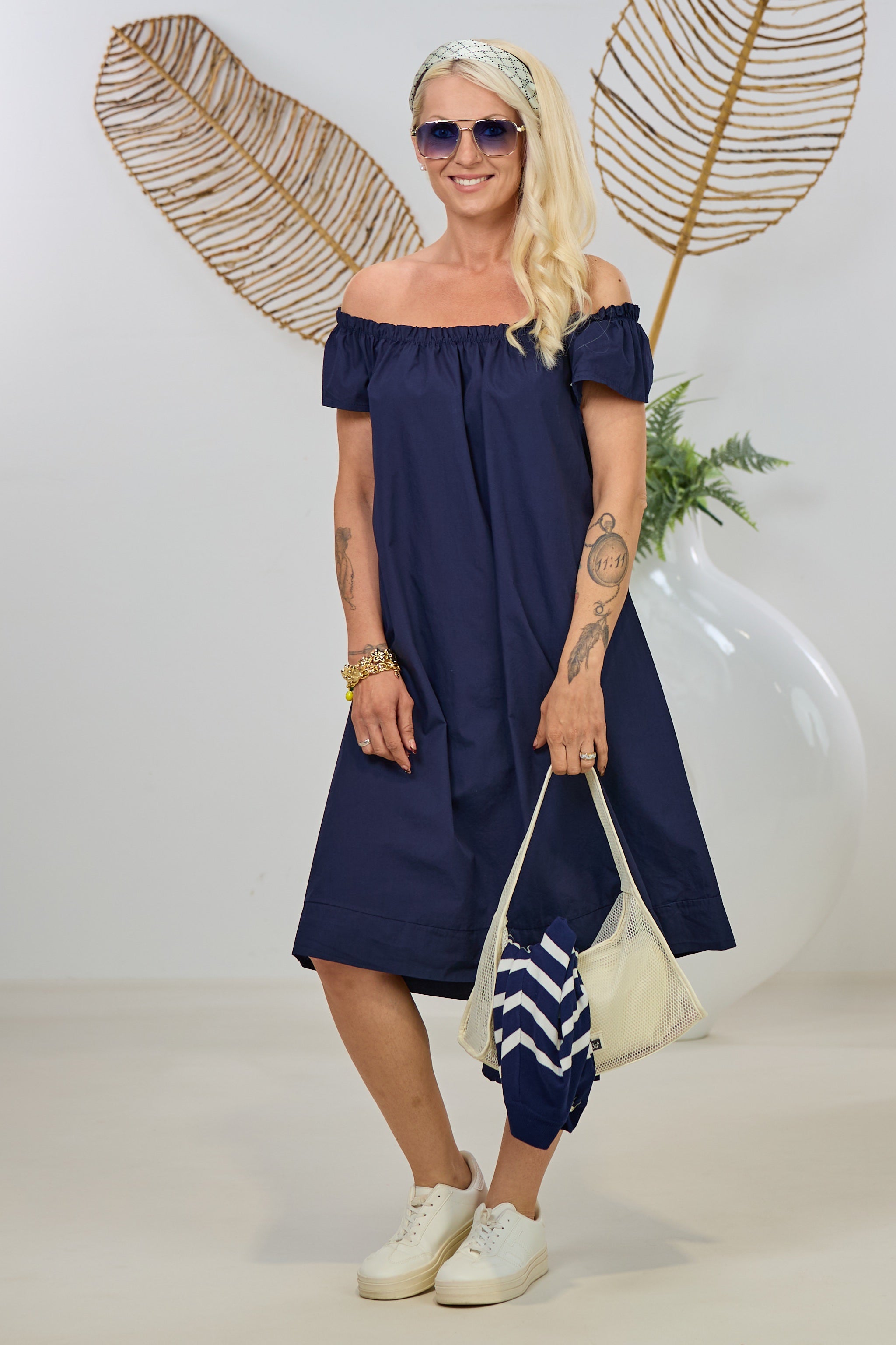 Kleidchen mit Carmen-Ausschnitt, dunkelblau