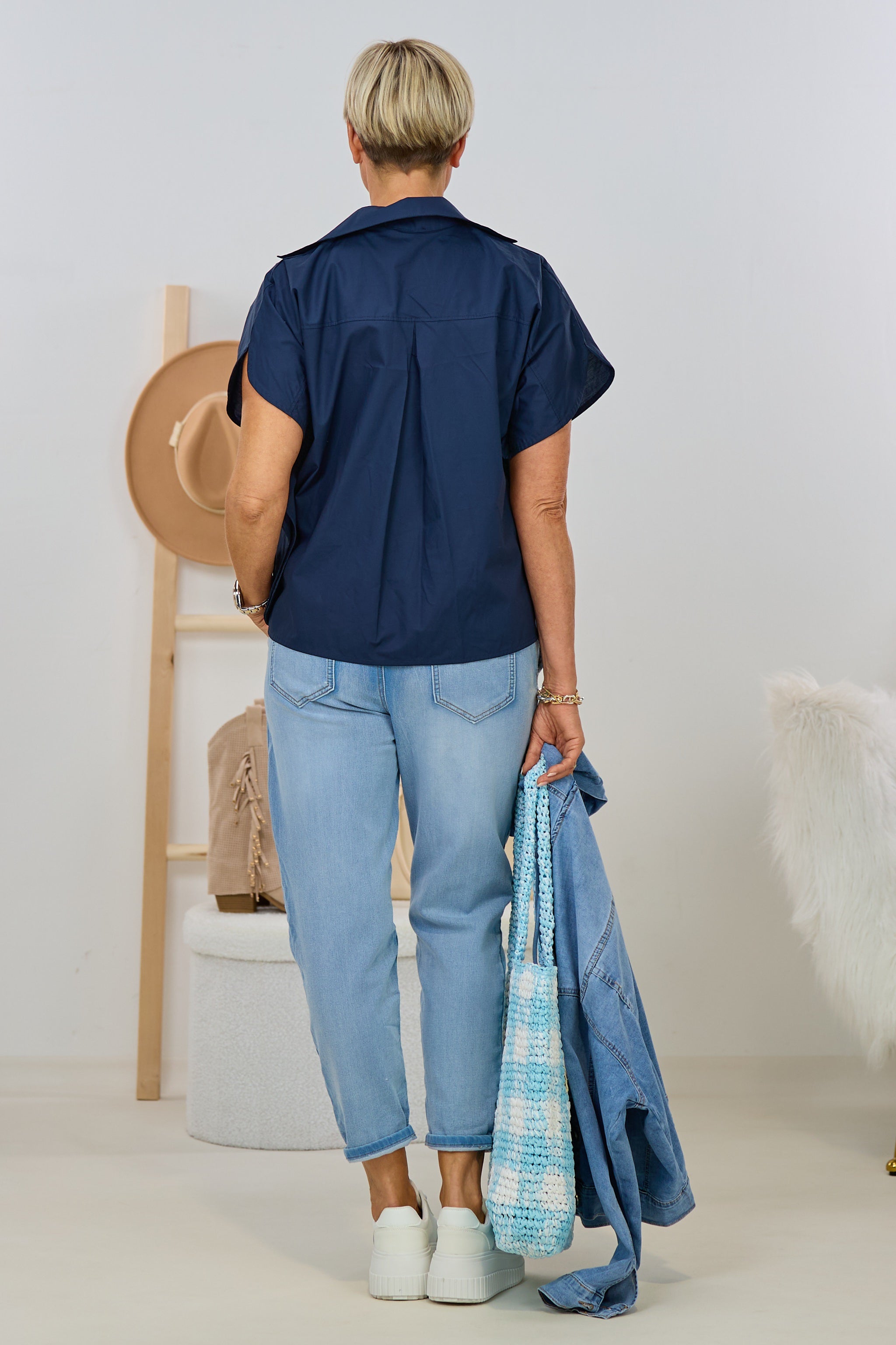 Gerade geschnittene, ärmellose Bluse, dunkelblau