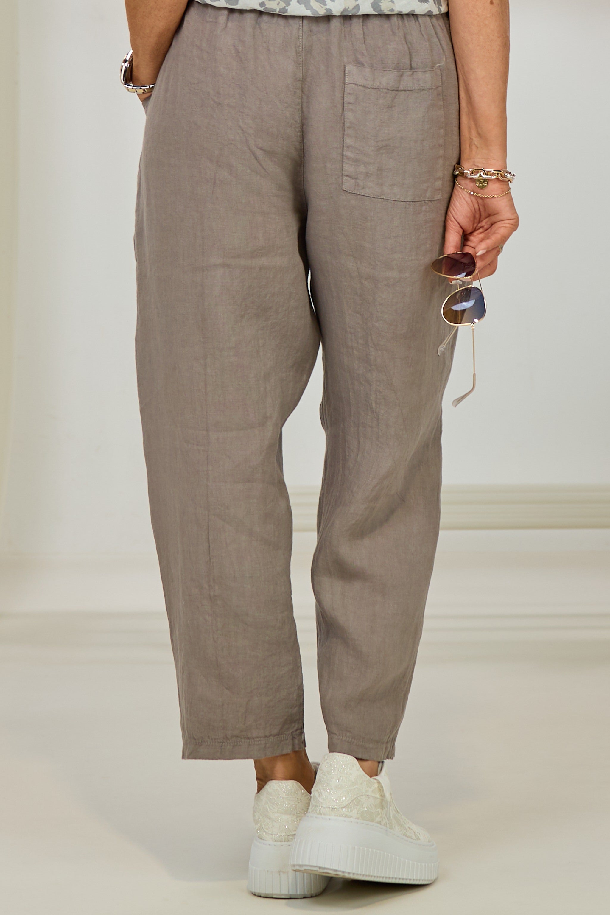 Leinenhose mit großen Taschen, taupe