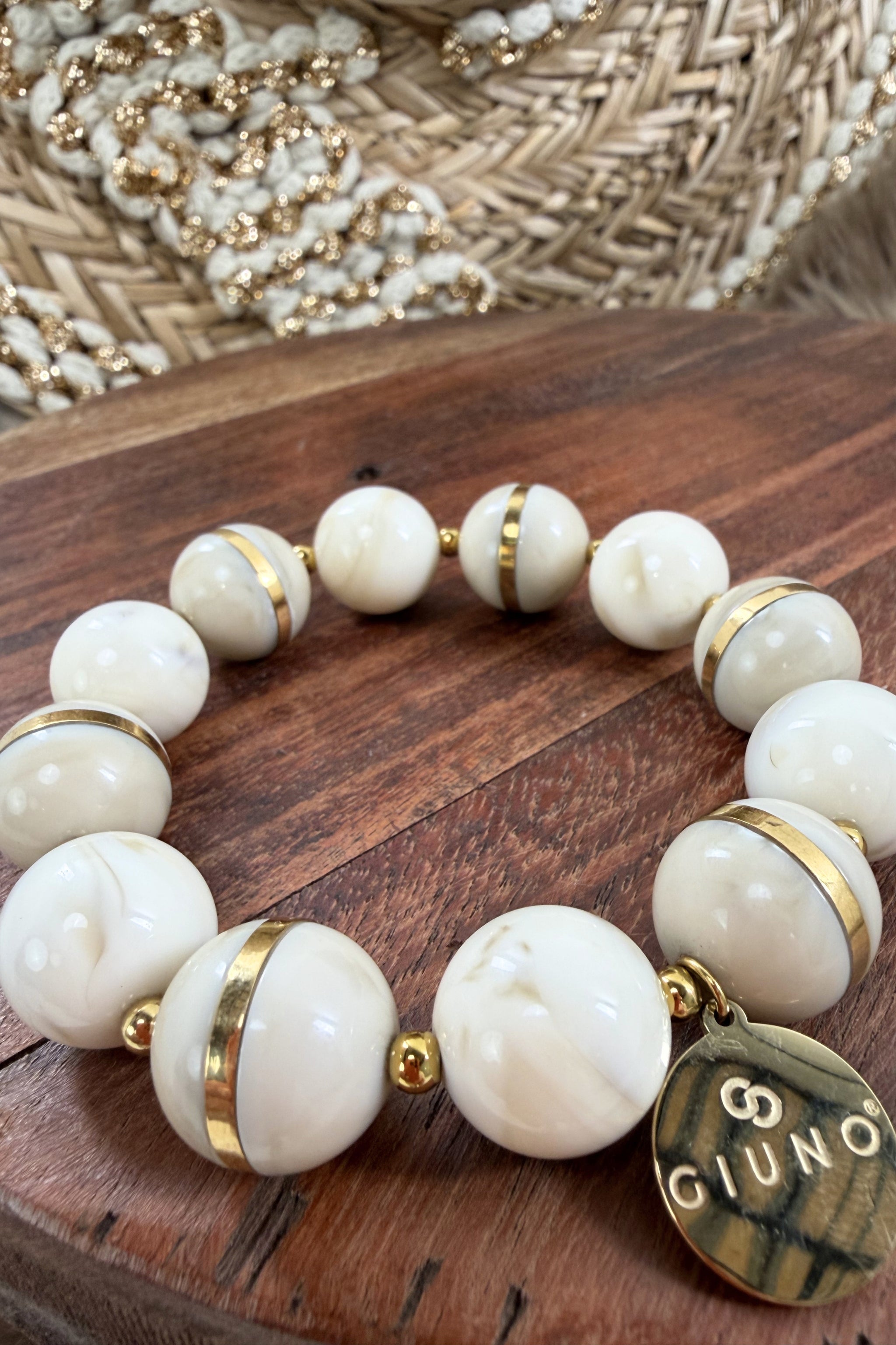 Armband Kugeln mit Goldstreifen, perlmutt-marmoriert