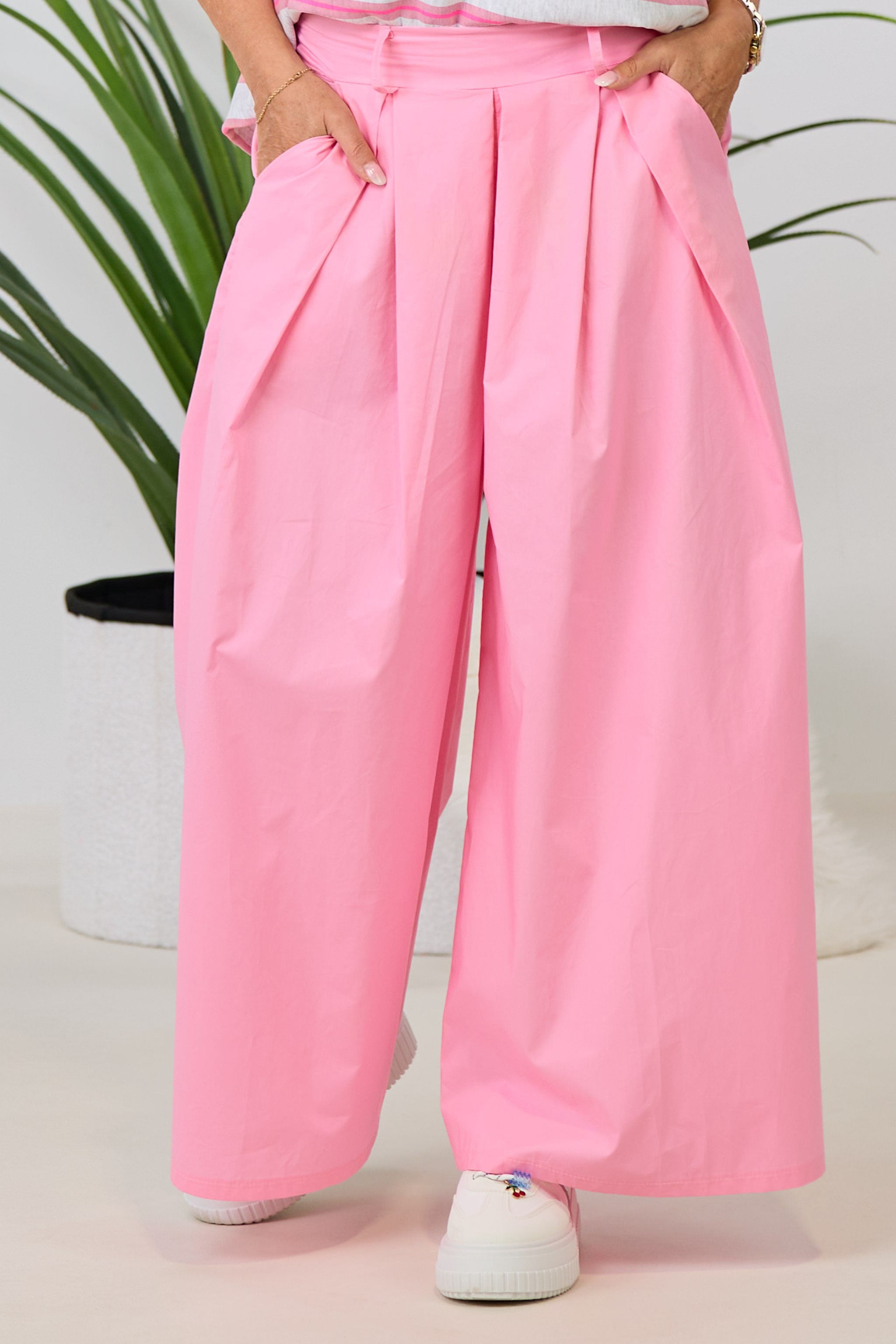 Leichter Hosenrock mit Falten, rosa