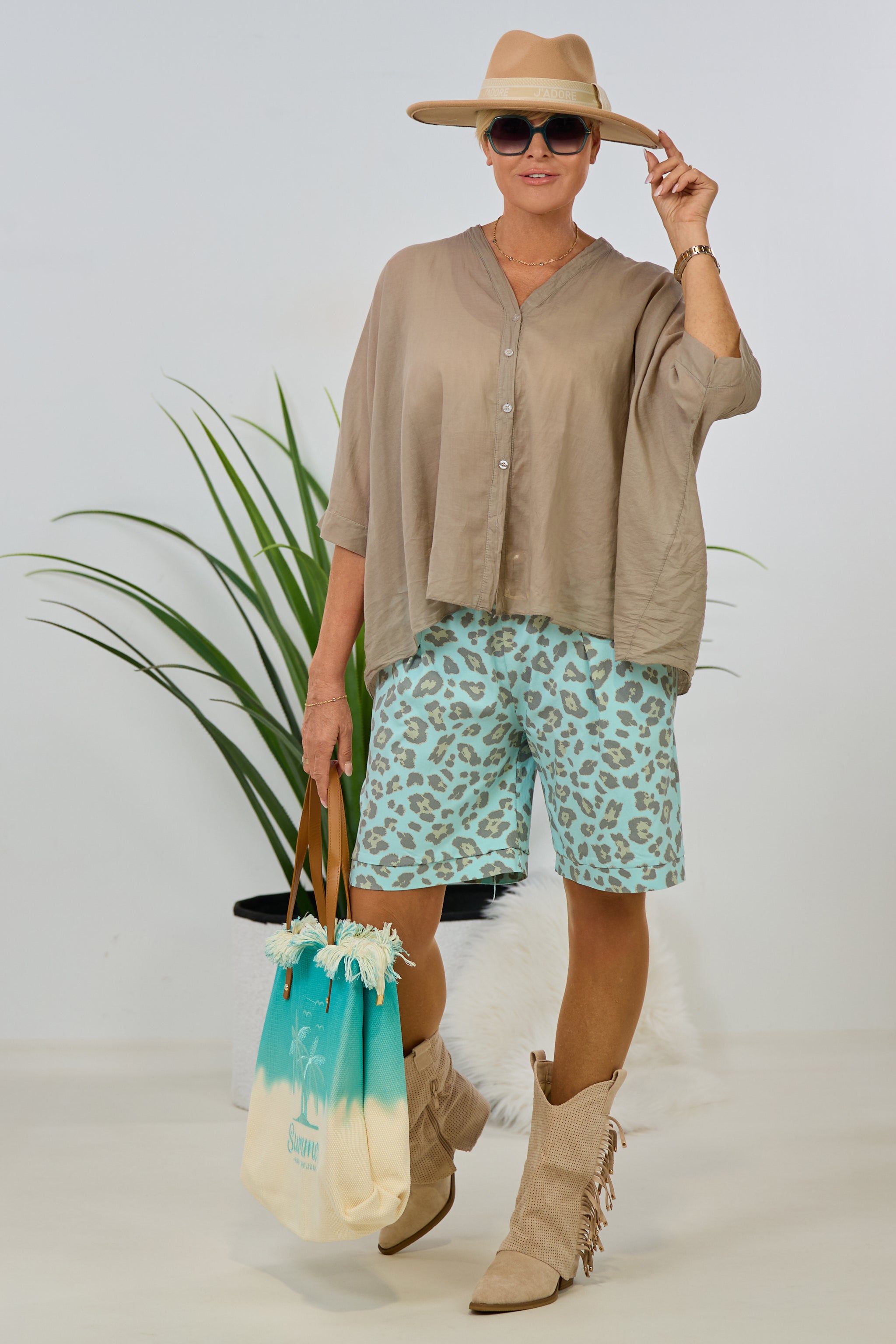 Leo-Shorts mit weiten Beinen, mint-leo