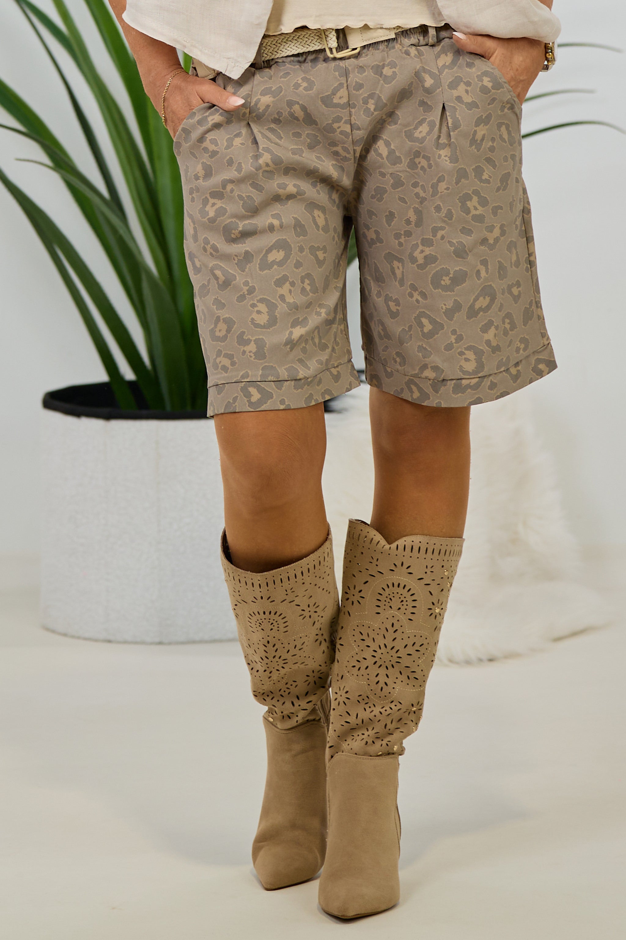 Leo-Shorts mit weiten Beinen, schlamm-leo