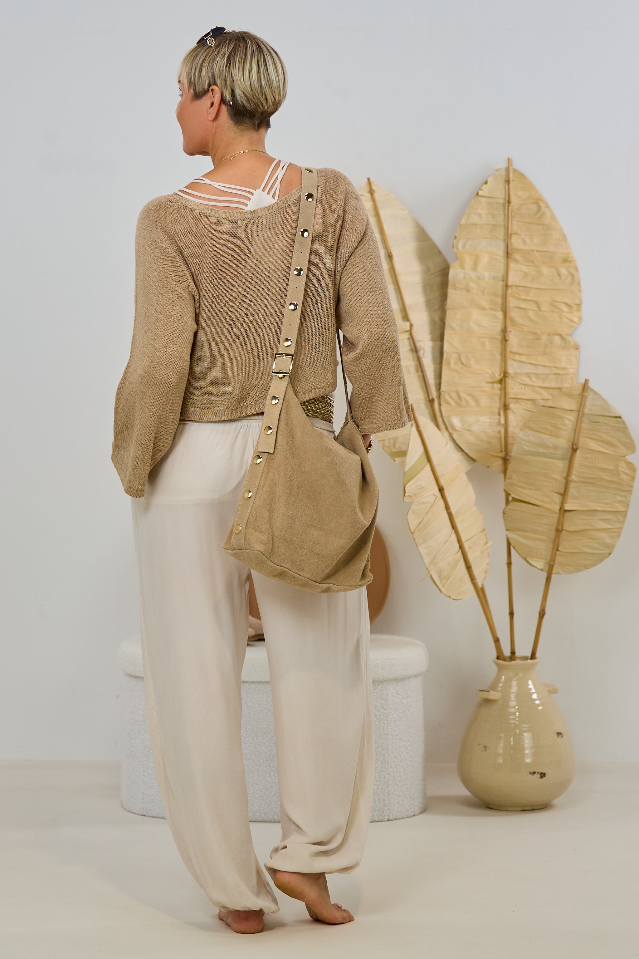 Weiter cropped Pulli, taupe-weiß