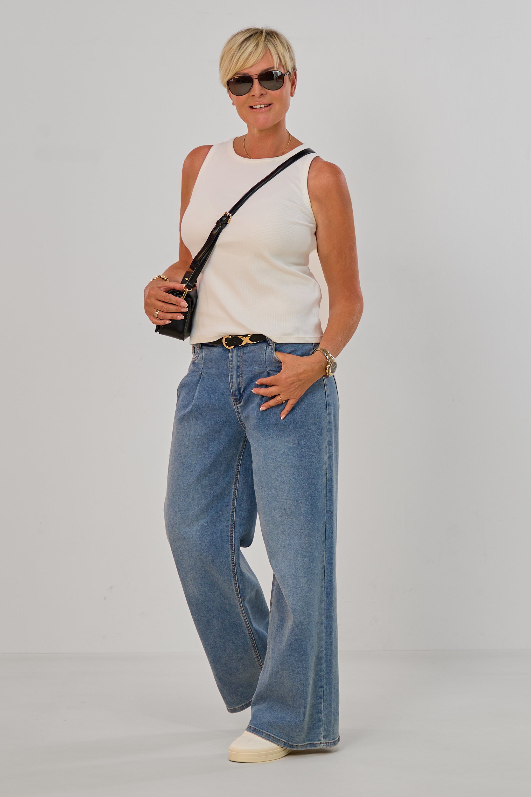 Geripptes Tanktop mit kleinem Patch, weiß