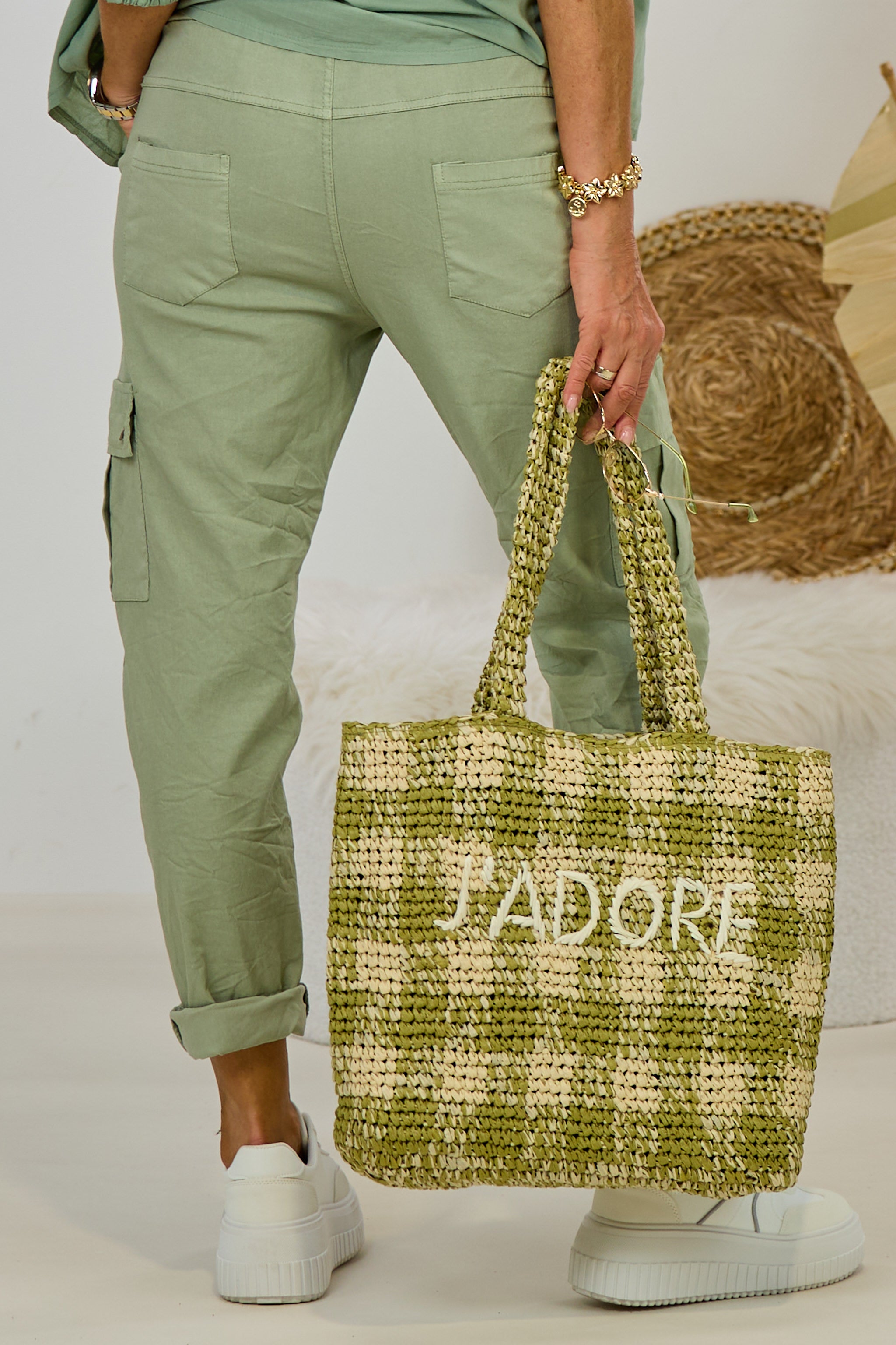 Hose mit Cargo-Taschen im Knitterlook, hell khaki