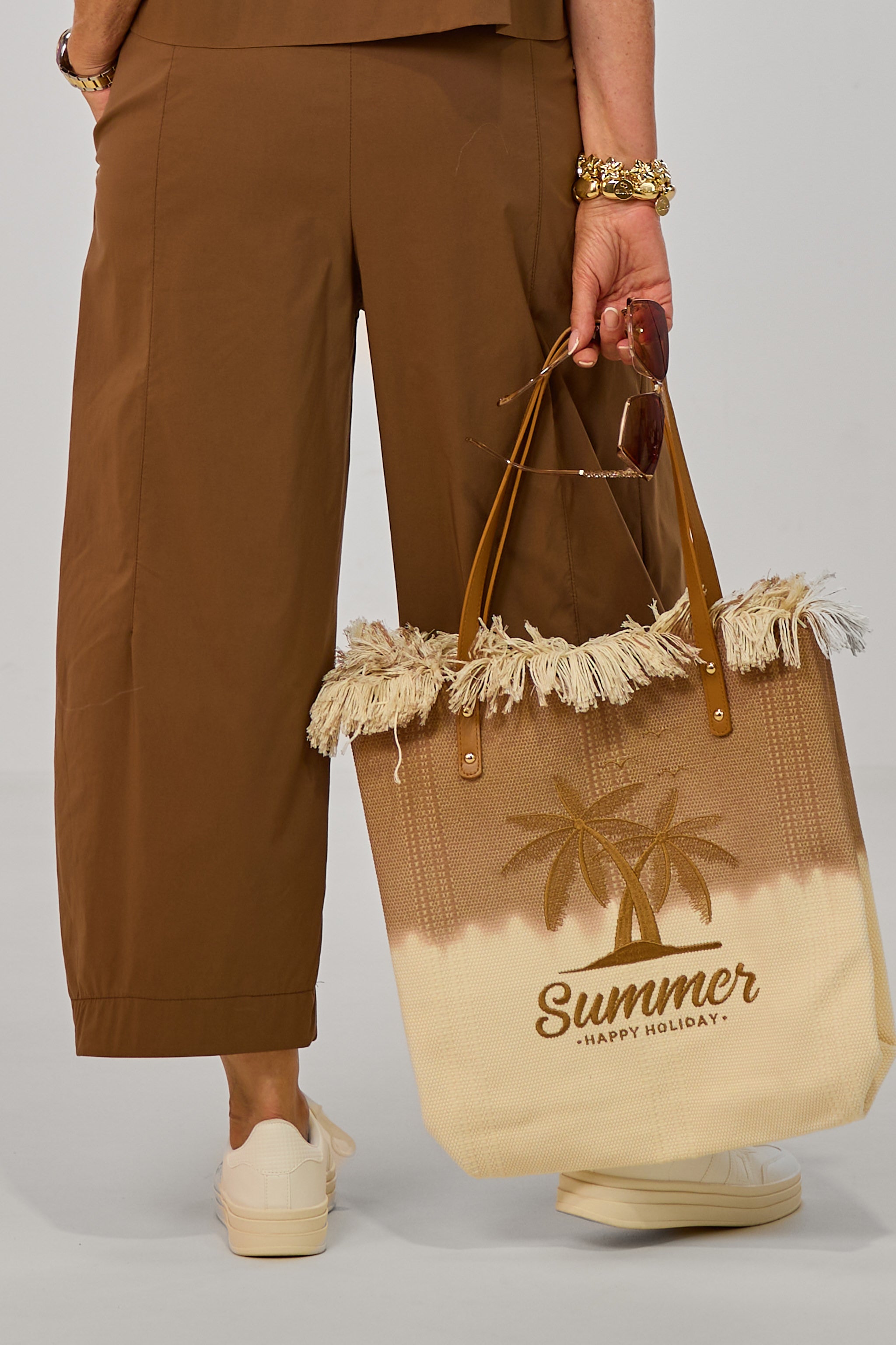 Leichte Hose mit Bundfalten, braun