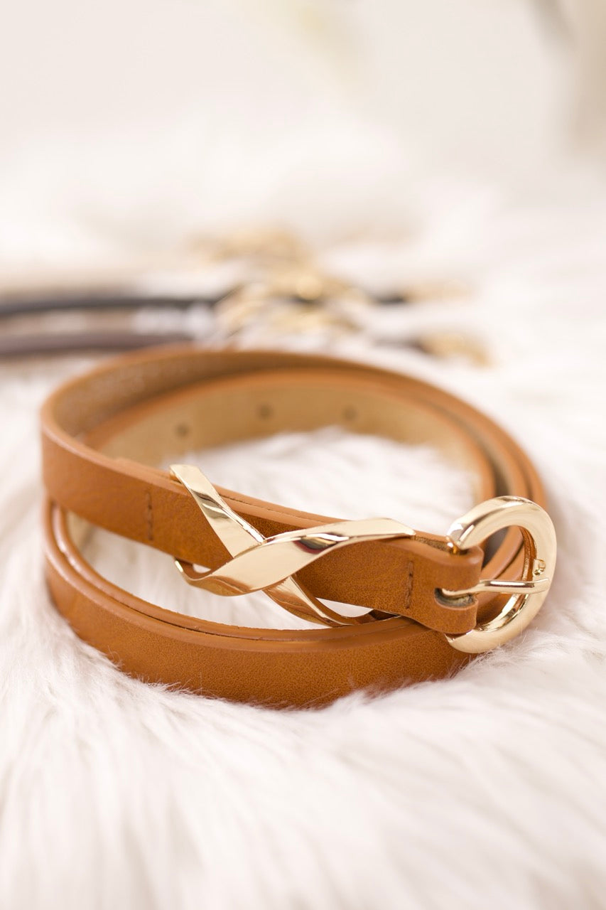 Schmaler Ledergürtel mit toller Schnalle, camel-gold