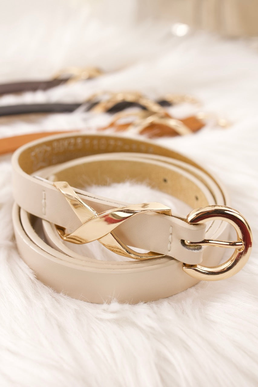 Schmaler Ledergürtel mit toller Schnalle, beige-gold