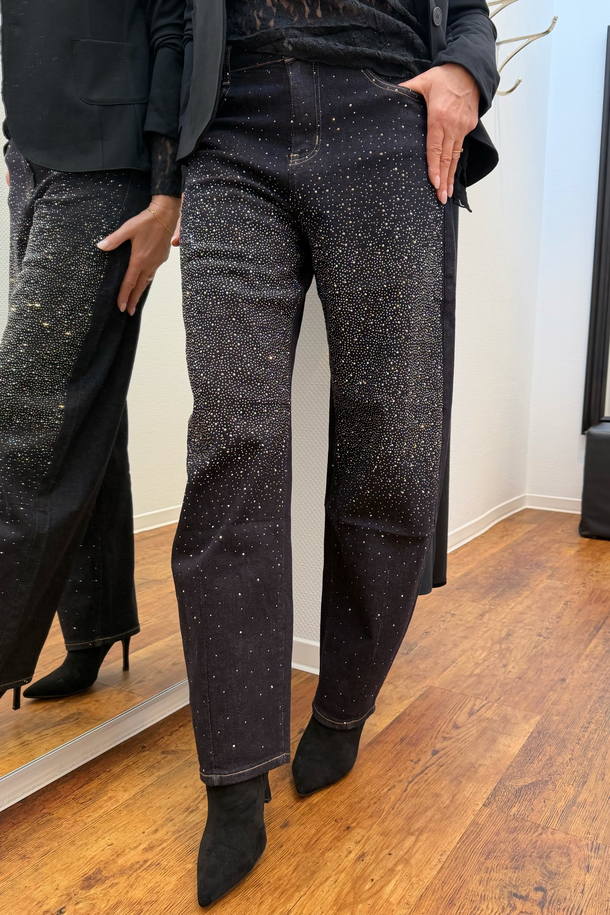 Tolle Jeans mit Strass-Steinchen, schwarz