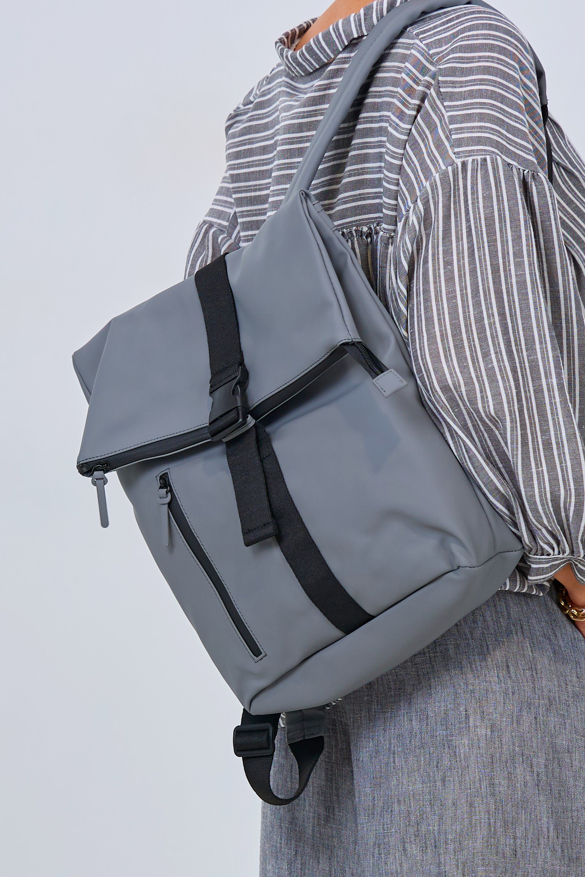 Sportlicher, wasserabweisender Rucksack, grau-schwarz von Trends & Lifestyle