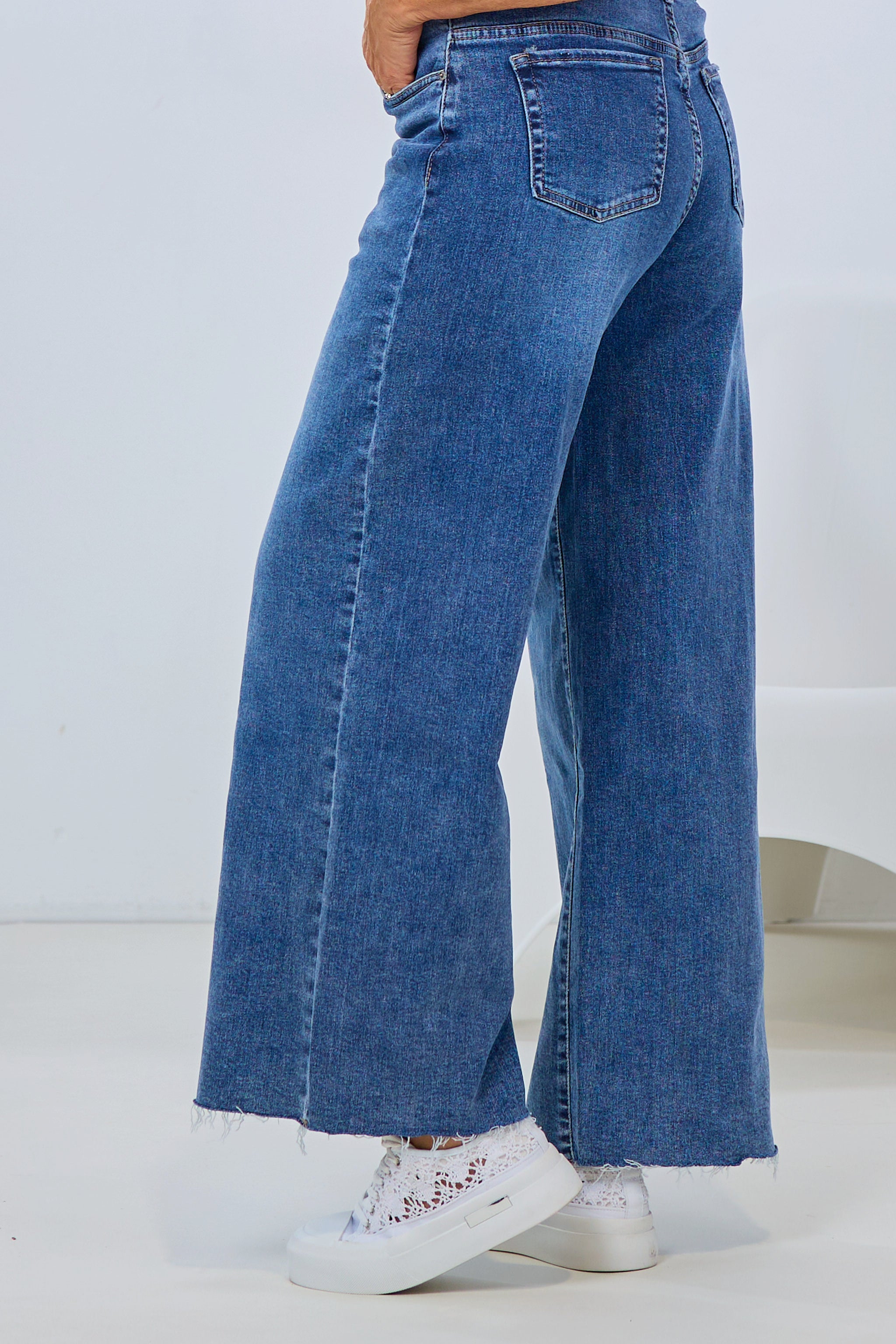 Mid Waist Jeans mit weitem Bein, dark denim