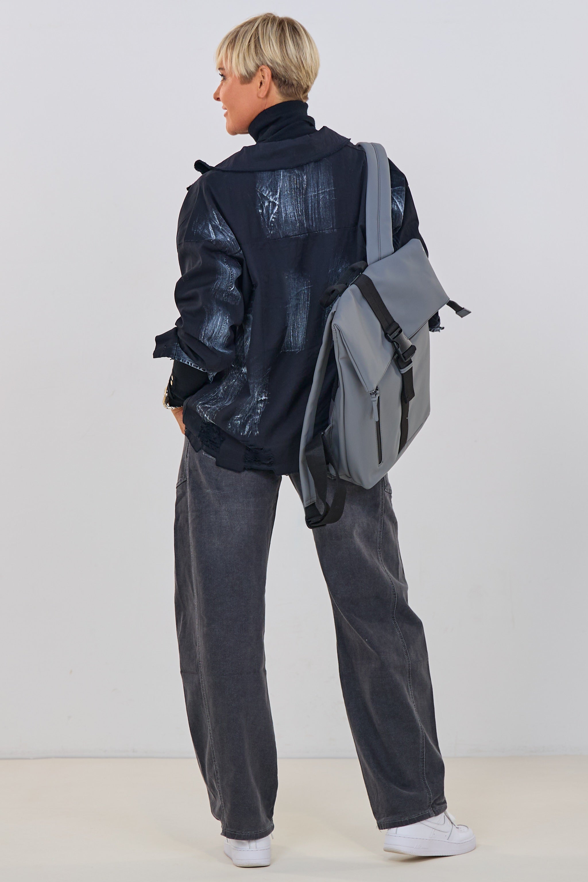 Shirt jacket in used look, black