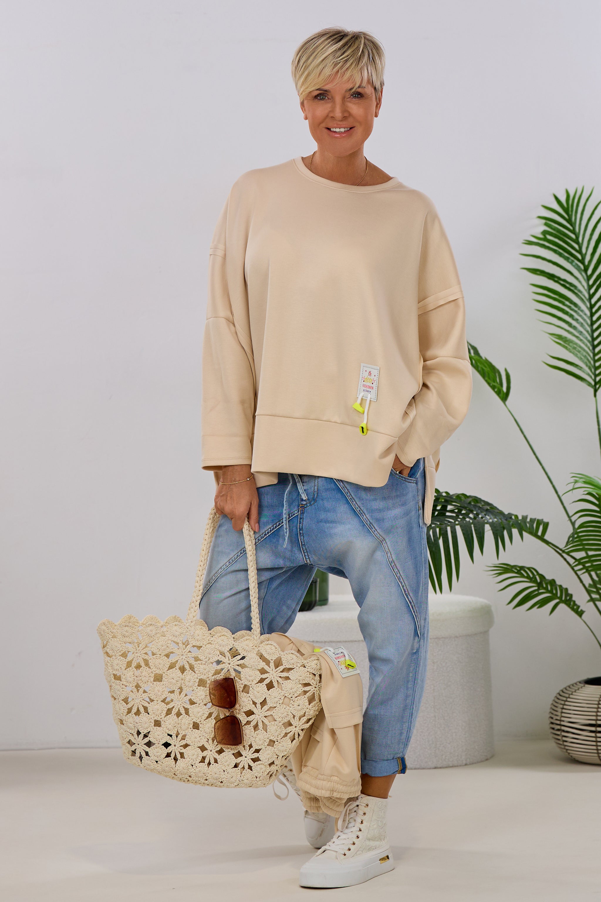 Cozy Sweaty mit außenliegenden Nähten, beige
