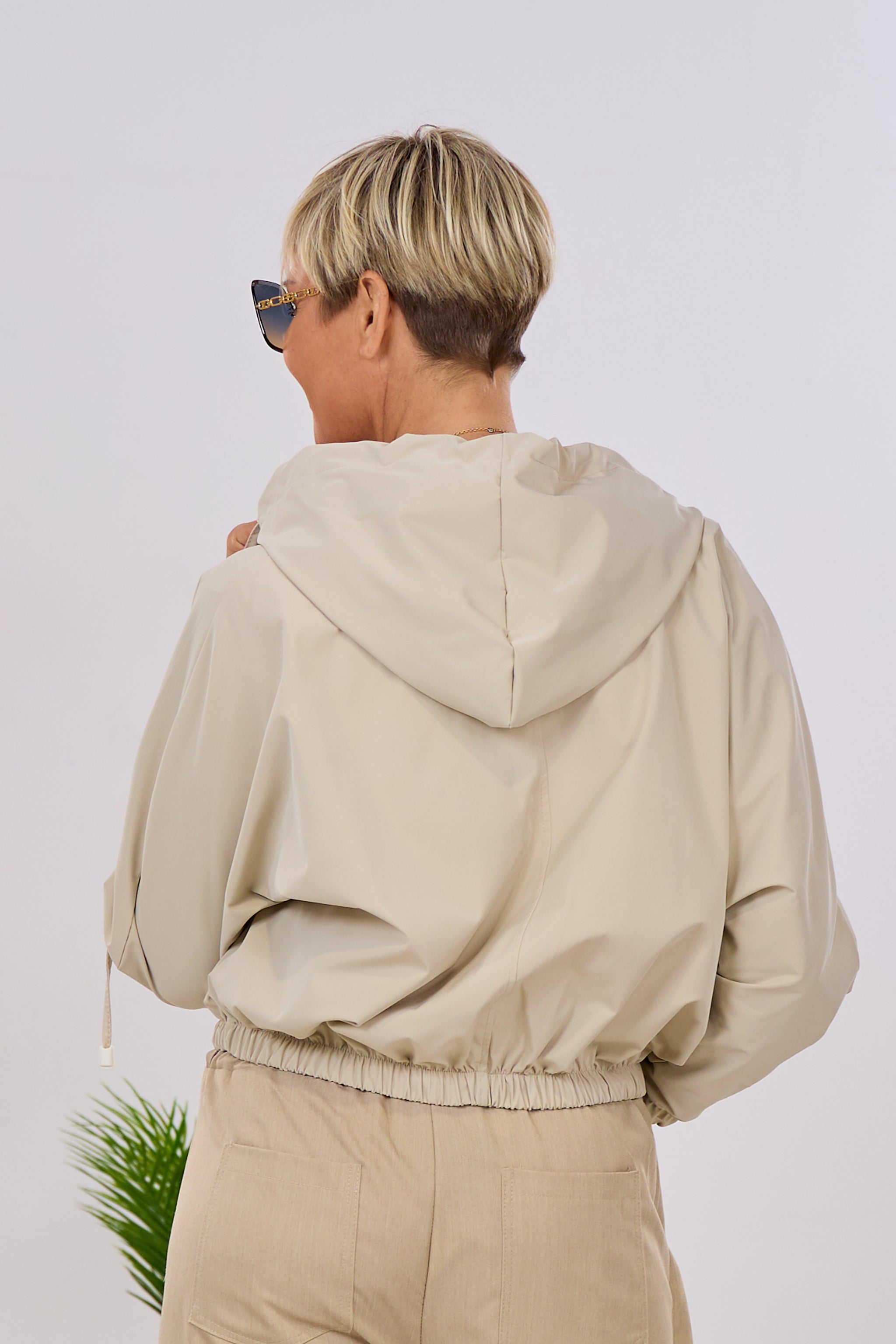 short hooded jacket, beige