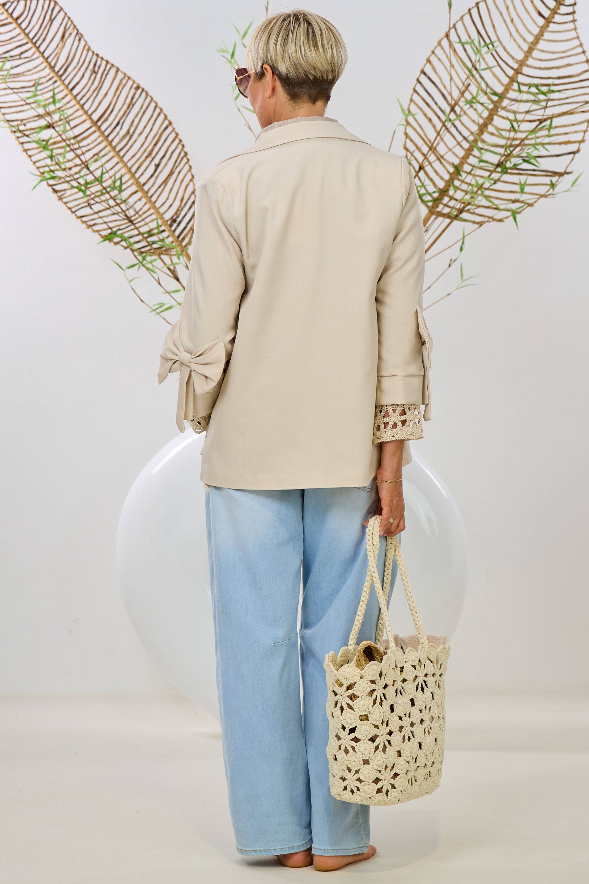 Langer Blazer mit Schleife, beige