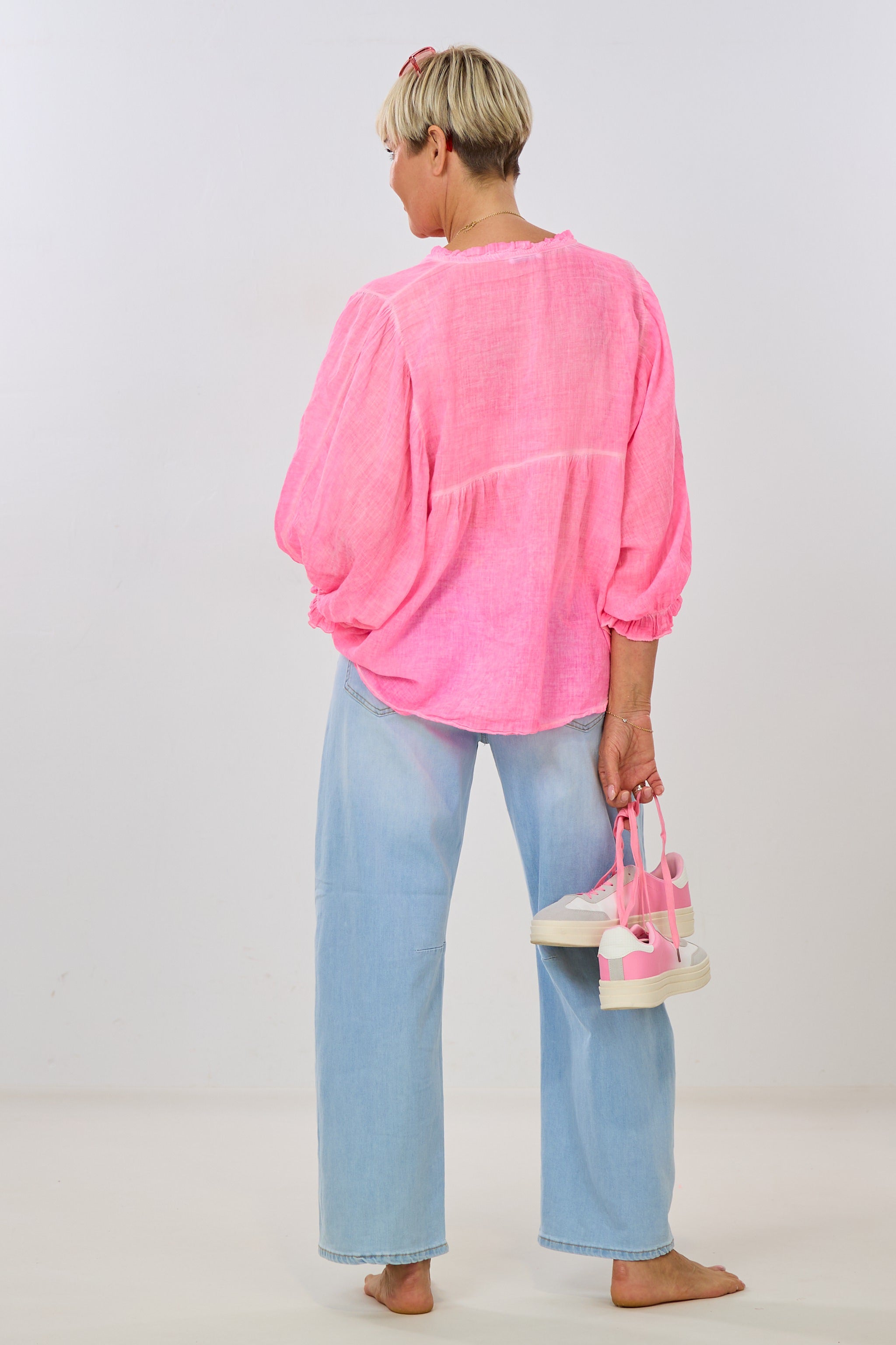 Transparente Bluse mit weiten Ärmeln, neon pink