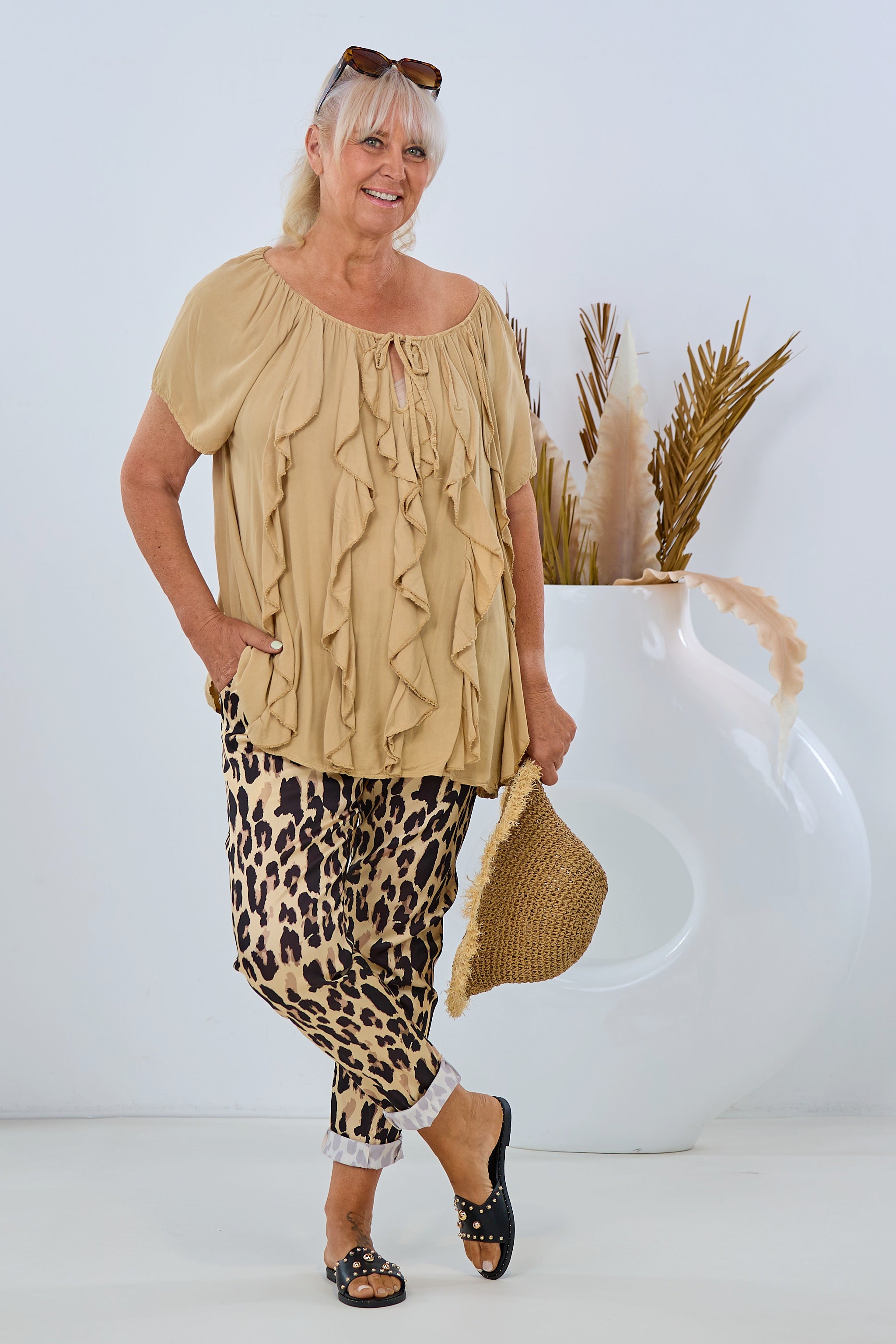 Blusenshirt mit Rüschen, camel light